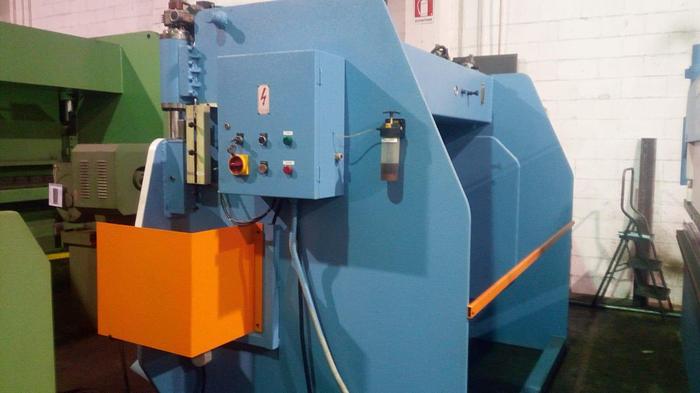 Usato Piegatrice Omag 3100 x 25 Ton