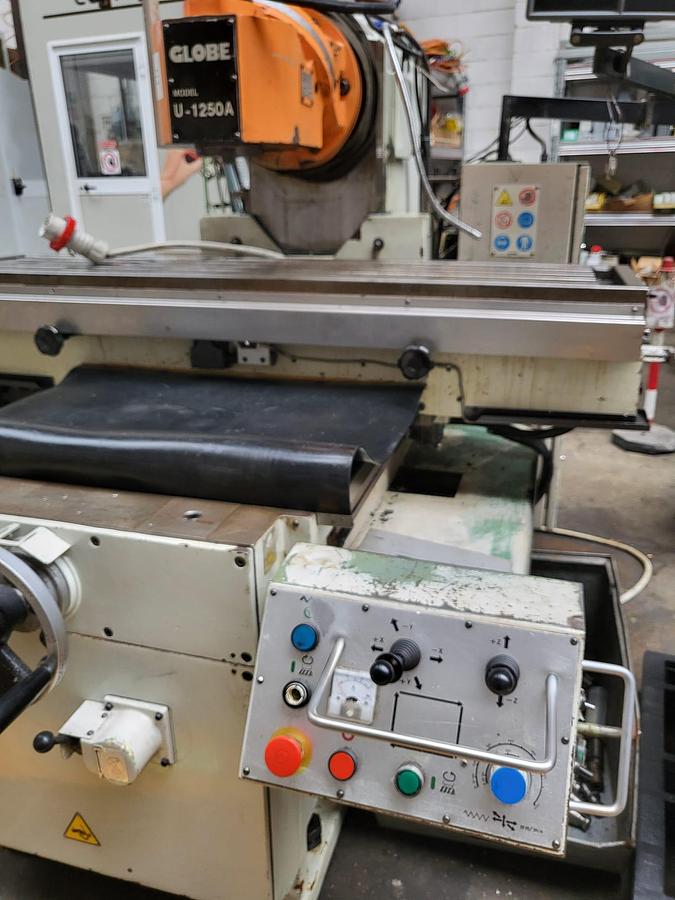 Gebruikt Fresatrice Globa Trade Mod. U 1250 A
