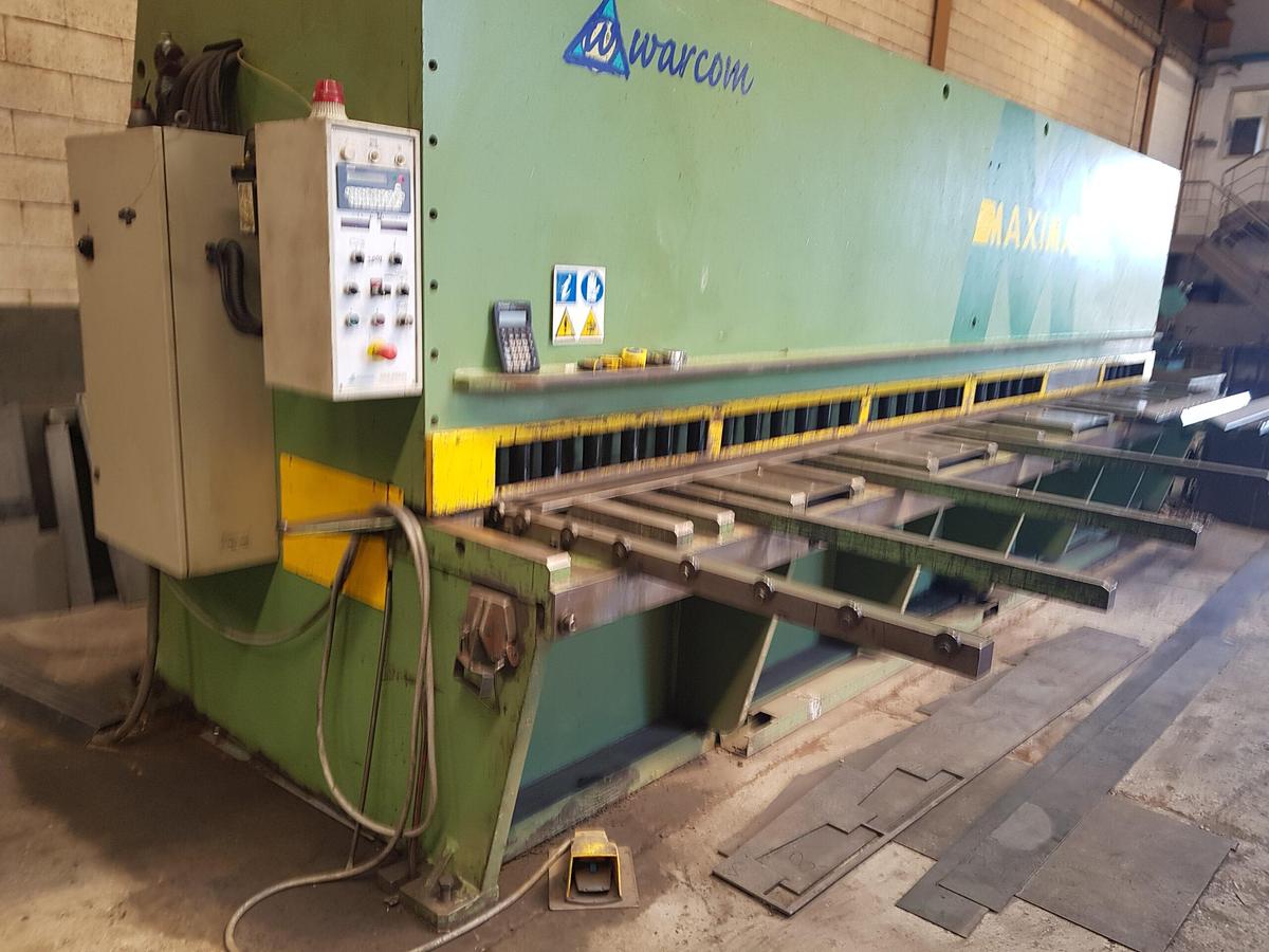 Usato 2002 Cesoia Warcom 6000 x 8