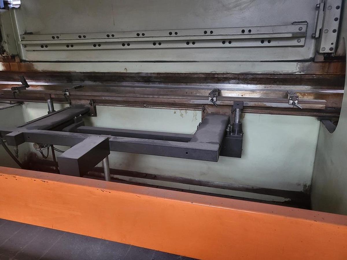 Gebruikt Piegatrice Vimercati 4050 X 100 Ton Cnc