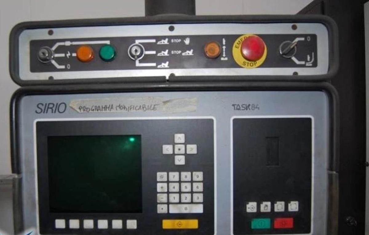 Usato Piegatrice Schiavi 3000 x 160 ton CNC