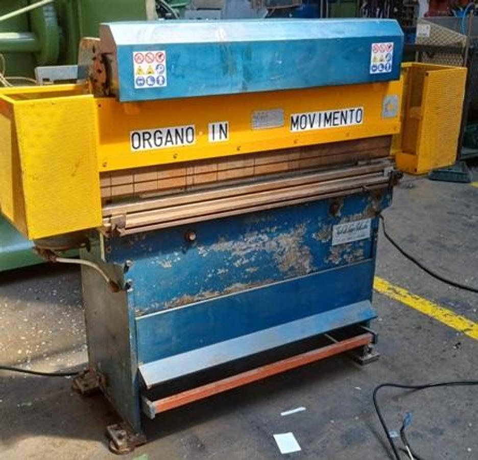 Gebruikt Piegatrice Omag 1000 x 10 ton
