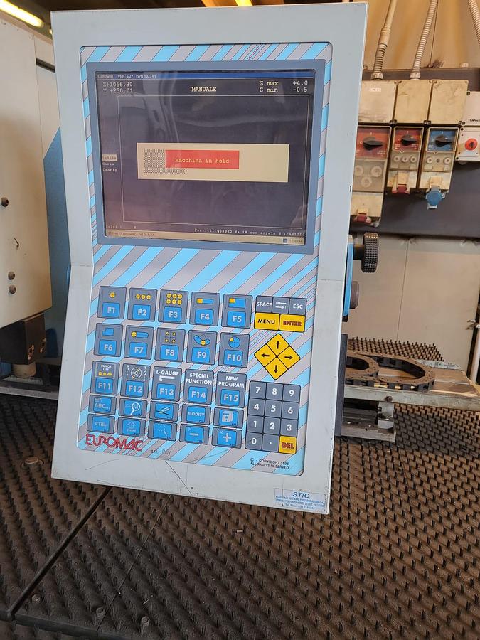 Gebruikt Punzonatrice Euromac Cx 1000/30-30Ton-Cnc