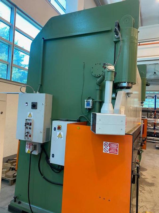 Usato Piegatrice Romec 4000 x 125 Ton