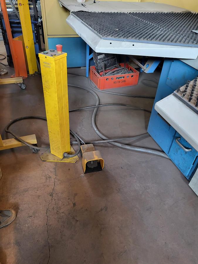 Gebruikt Punzonatrice Euromac Cx 1000/30-30Ton-Cnc