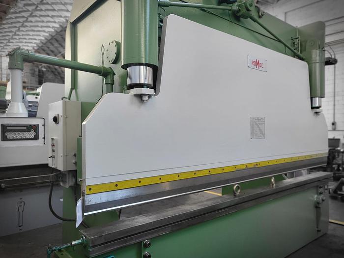 Usato Piegatrice Romec 4000 x 125 Ton Usata