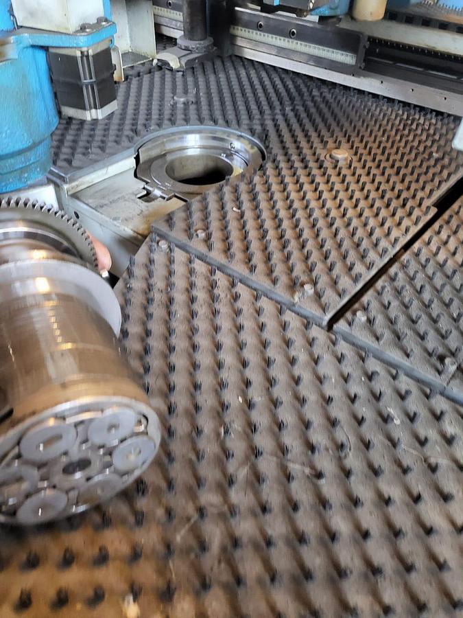 Gebruikt Punzonatrice Euromac Cx 1000/30-30Ton-Cnc