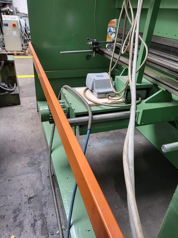 Gebraucht Piegatrice LVD 3000 x 110 Ton Usata