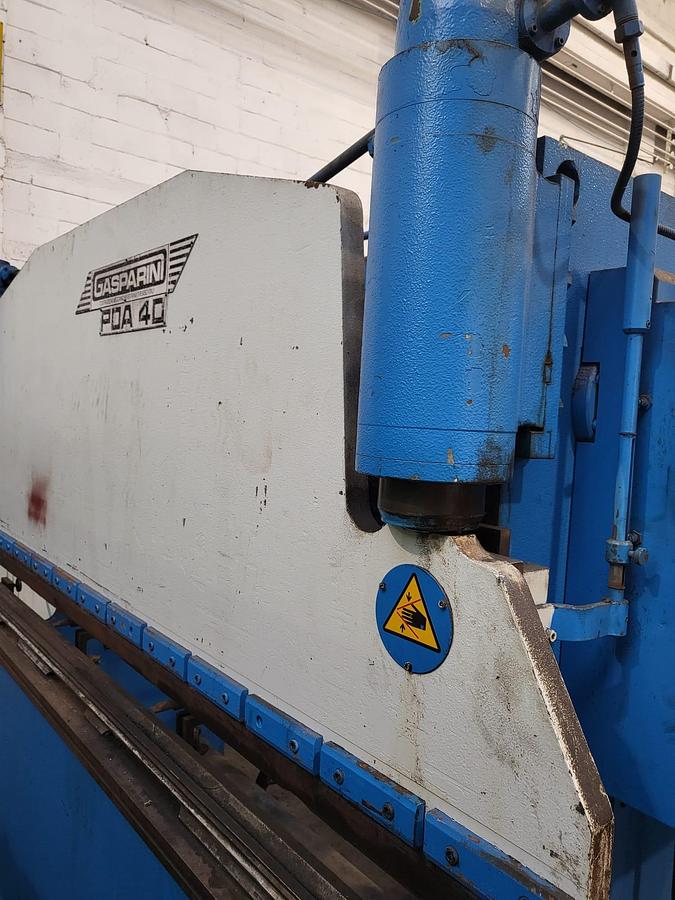 Usado Piegatrice Gasparini 3000 x 40