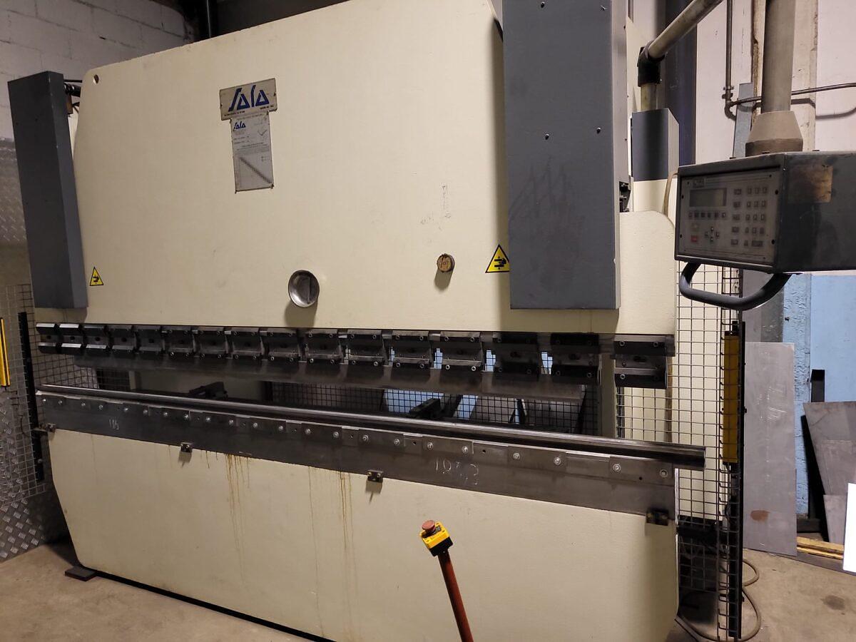 Usato Piegatrice Sala 3000 x 110 ton