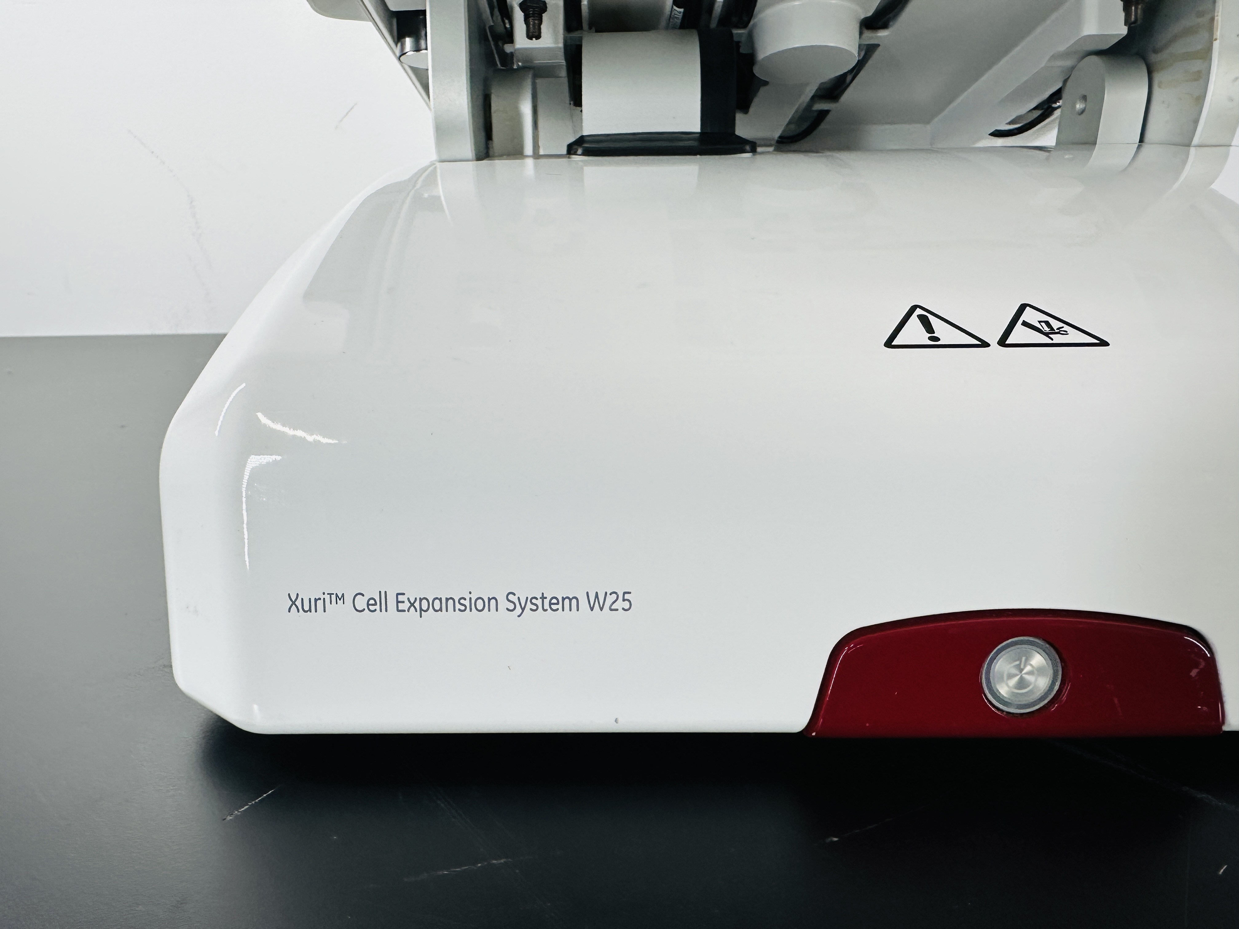 Used GE Xuri Cell Expansion System W25 with Pump and CBCU