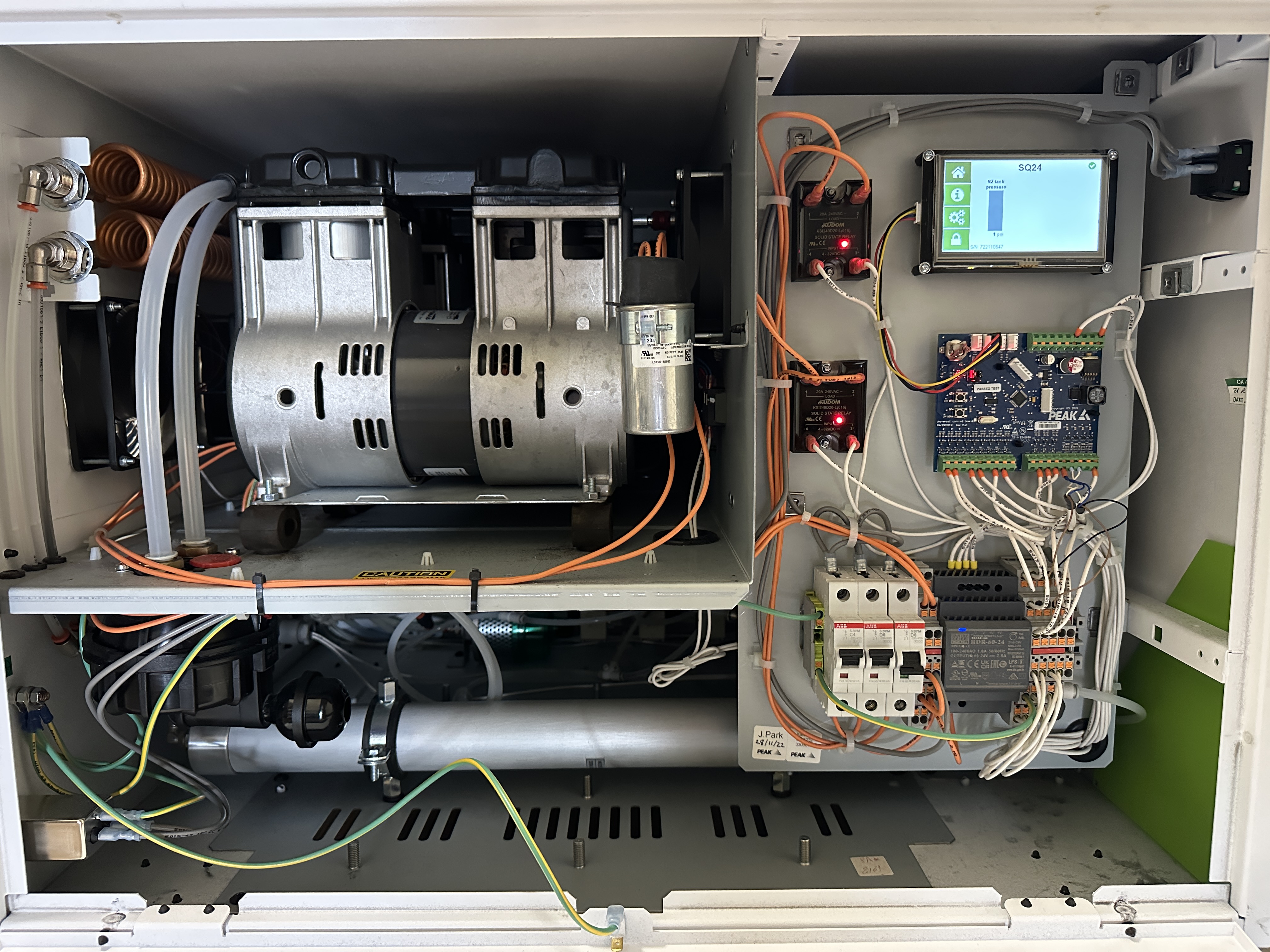 Used PEAK Scientific Genius SQ 24 Compact Nitrogen Gas Generator 