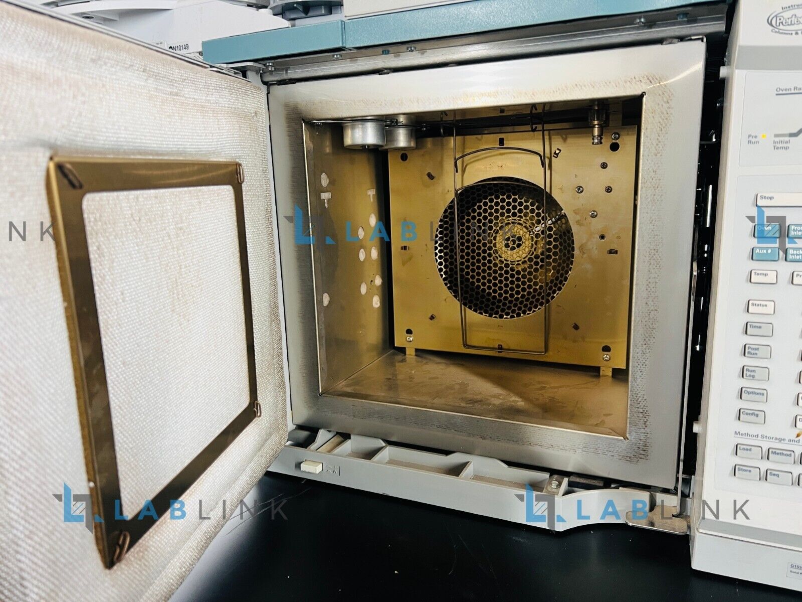 Used HP 6890 Gas Chromatograph G1530A GC System Agilent 7683B Injector + G2614A Tray