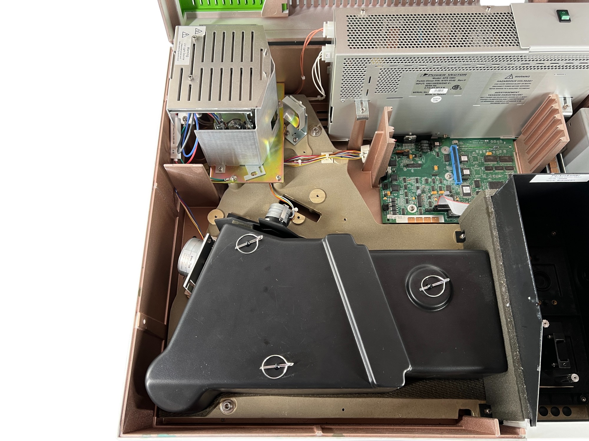 Used Perkin Elmer Lambda 25 UV/VIS Spectrometer