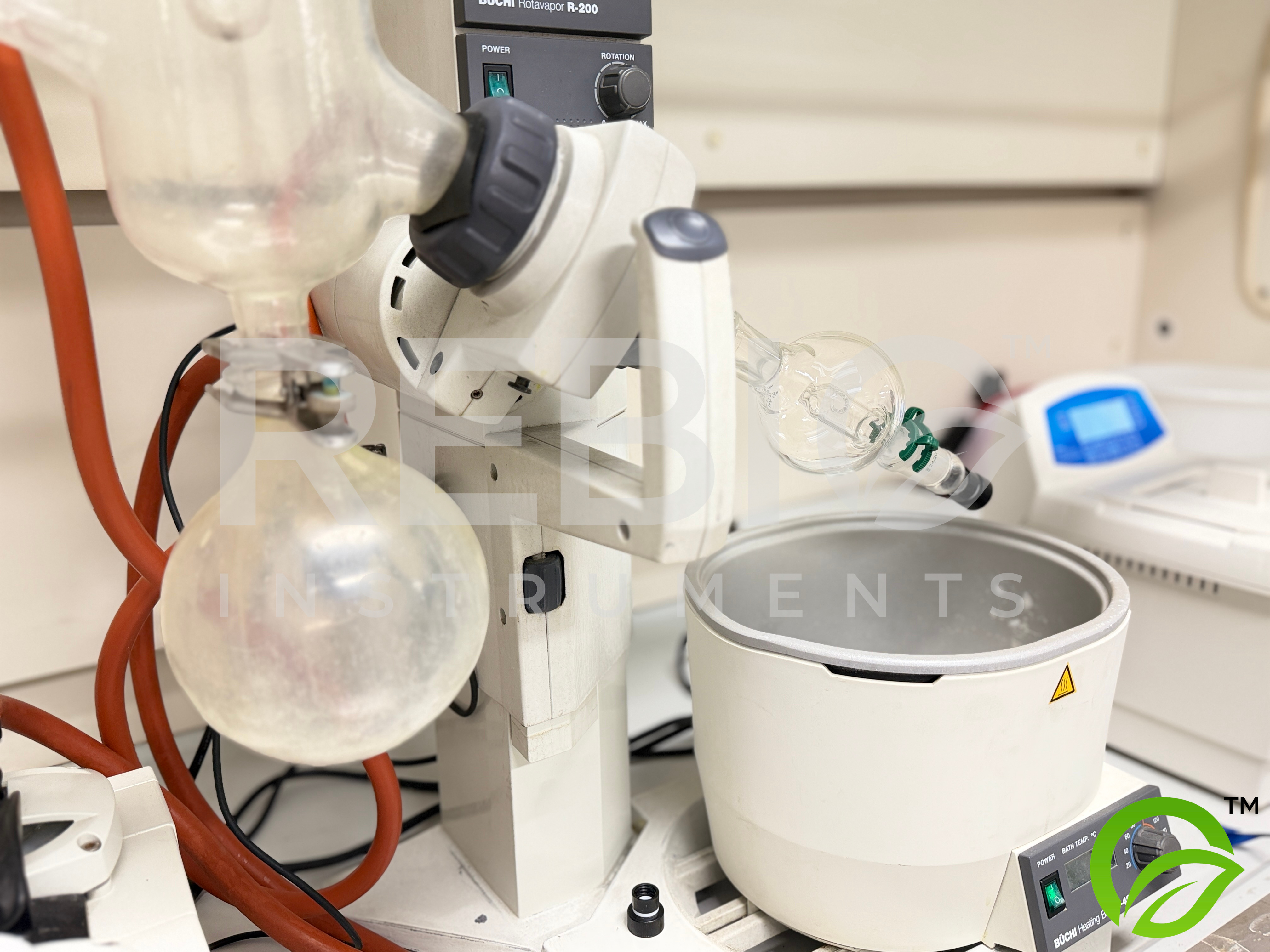 Used Buchi Rotavapor R-200 + V-500 Vacuum Pump