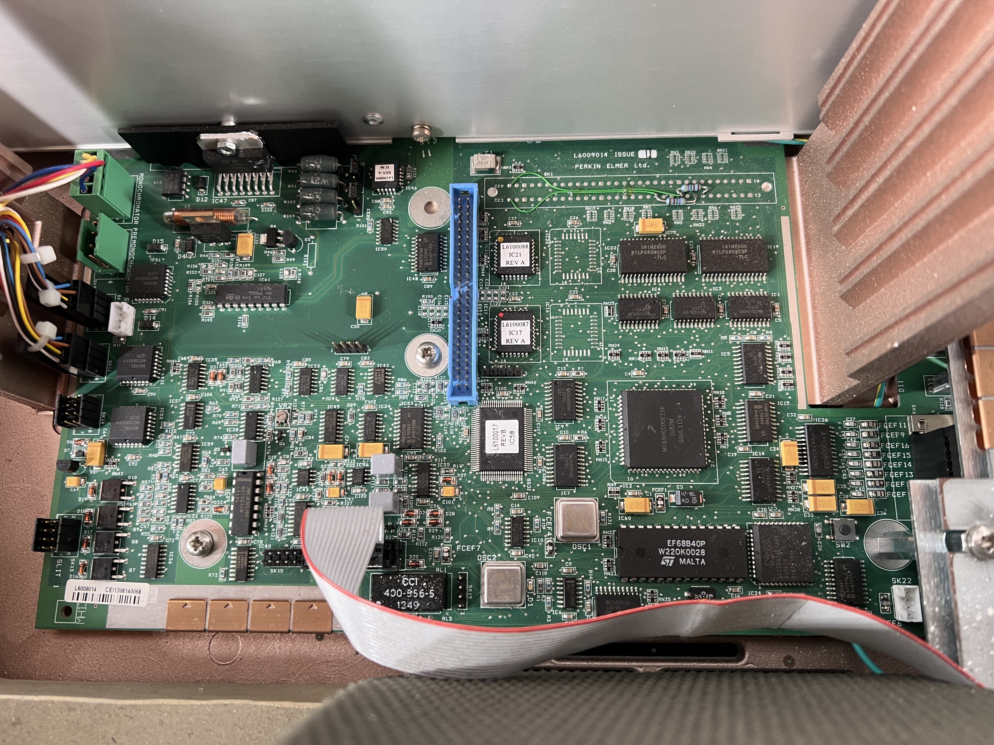 Used Perkin Elmer Lambda 25 UV/VIS Spectrometer