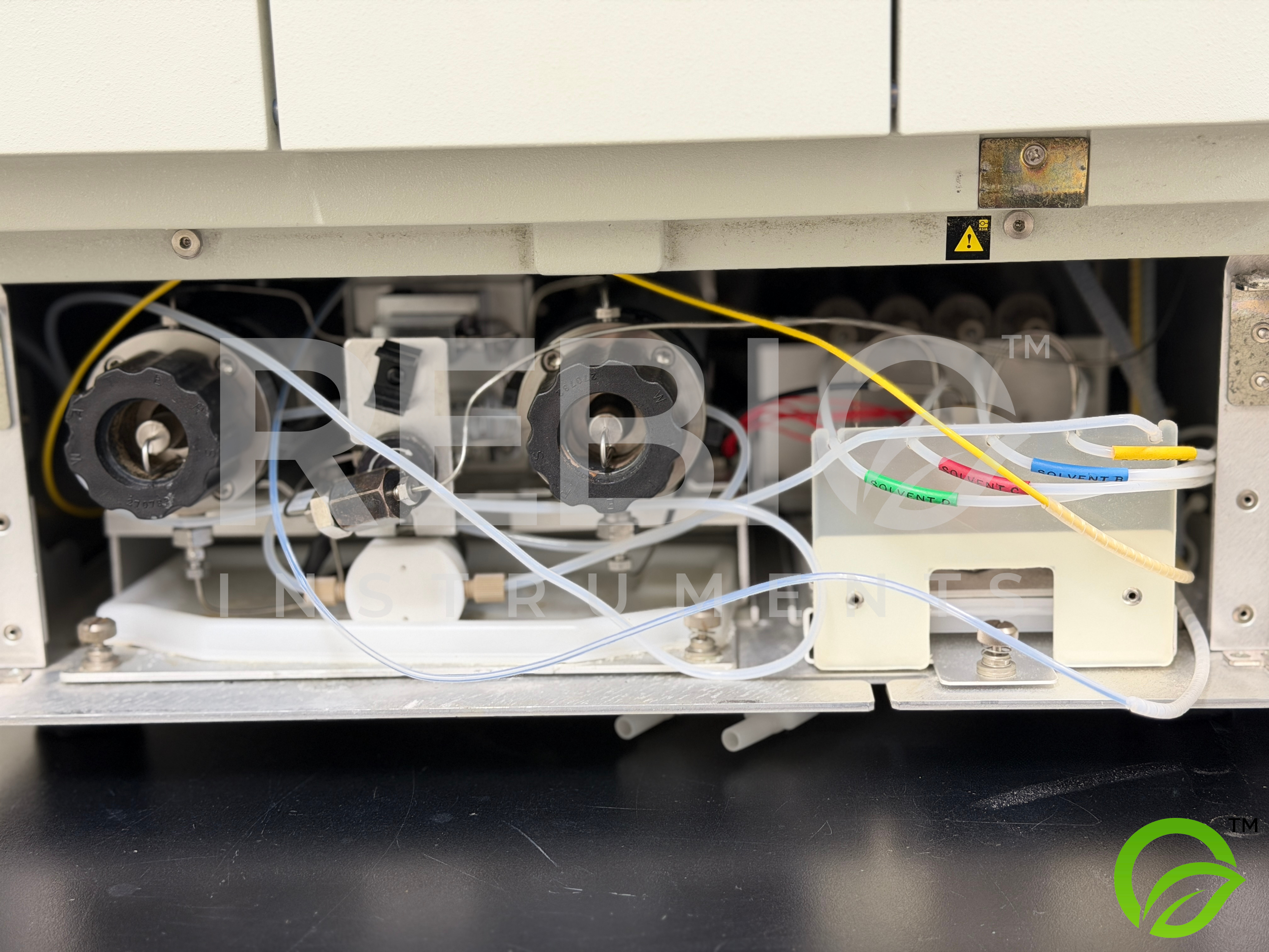 Used Waters Alliance e2695 Separation Module w/ 2489 UV/Vis Detector HPLC