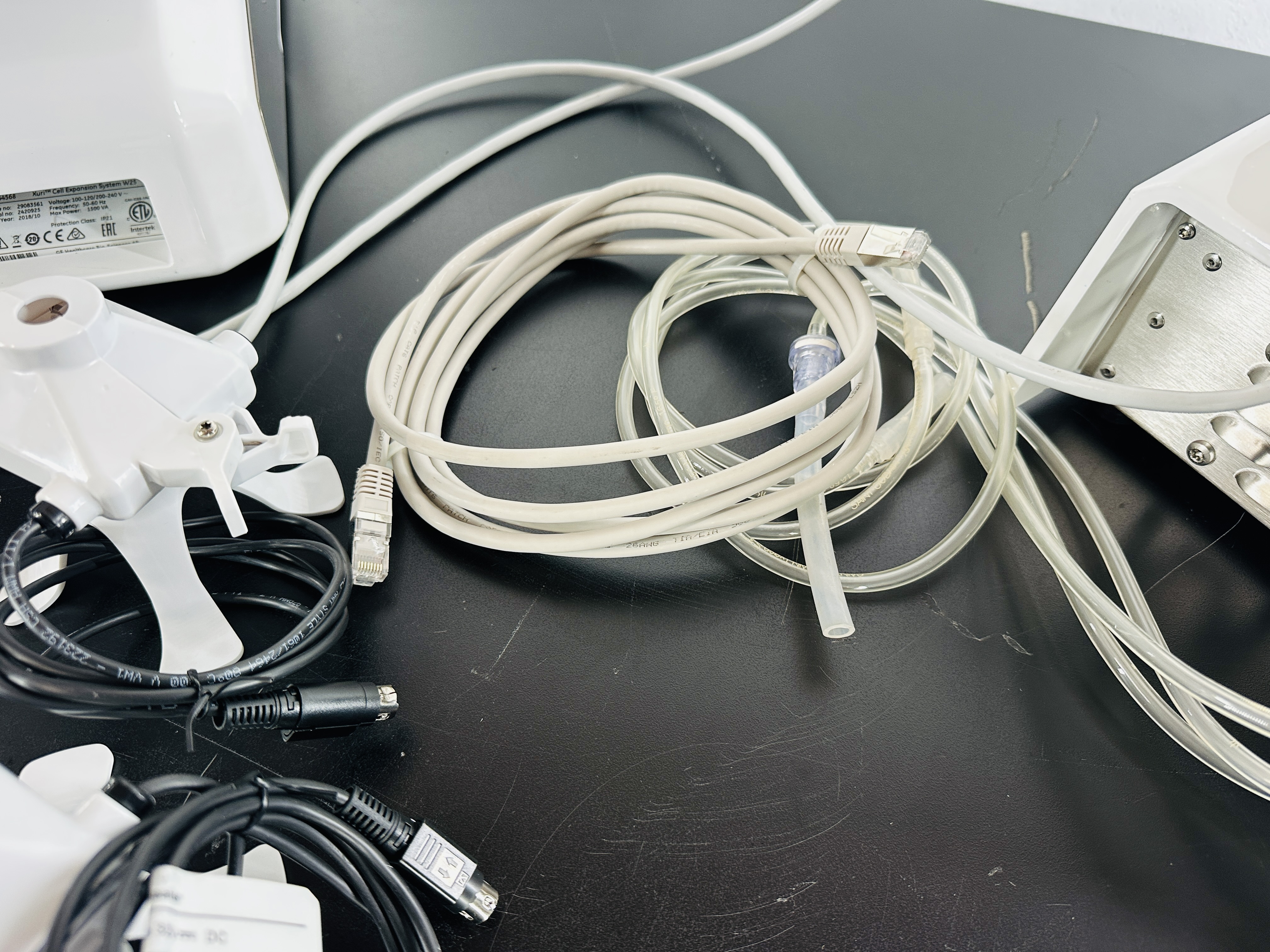 Used GE Xuri Cell Expansion System W25 with Pump and CBCU