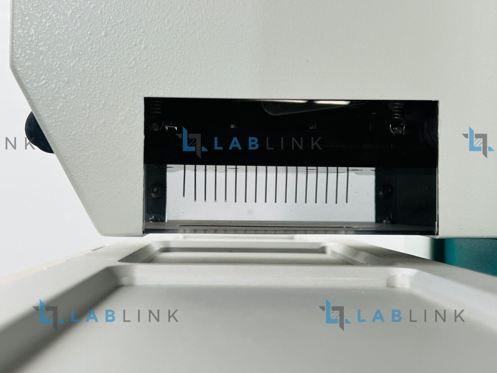 Used TTP Labtech Mosquito 8B Liquid Handling Robot with WARRANTY