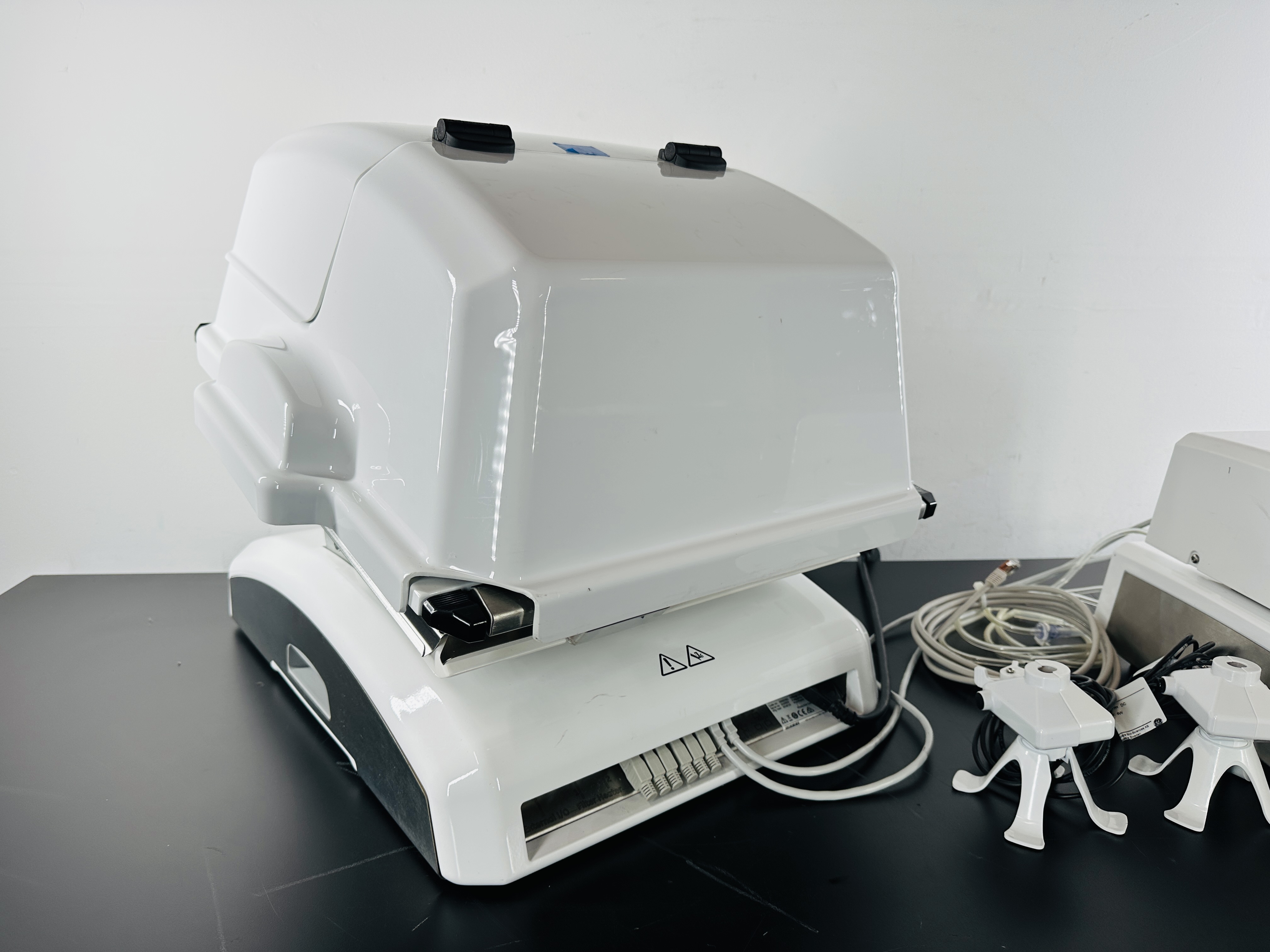 Used GE Xuri Cell Expansion System W25 with Pump and CBCU