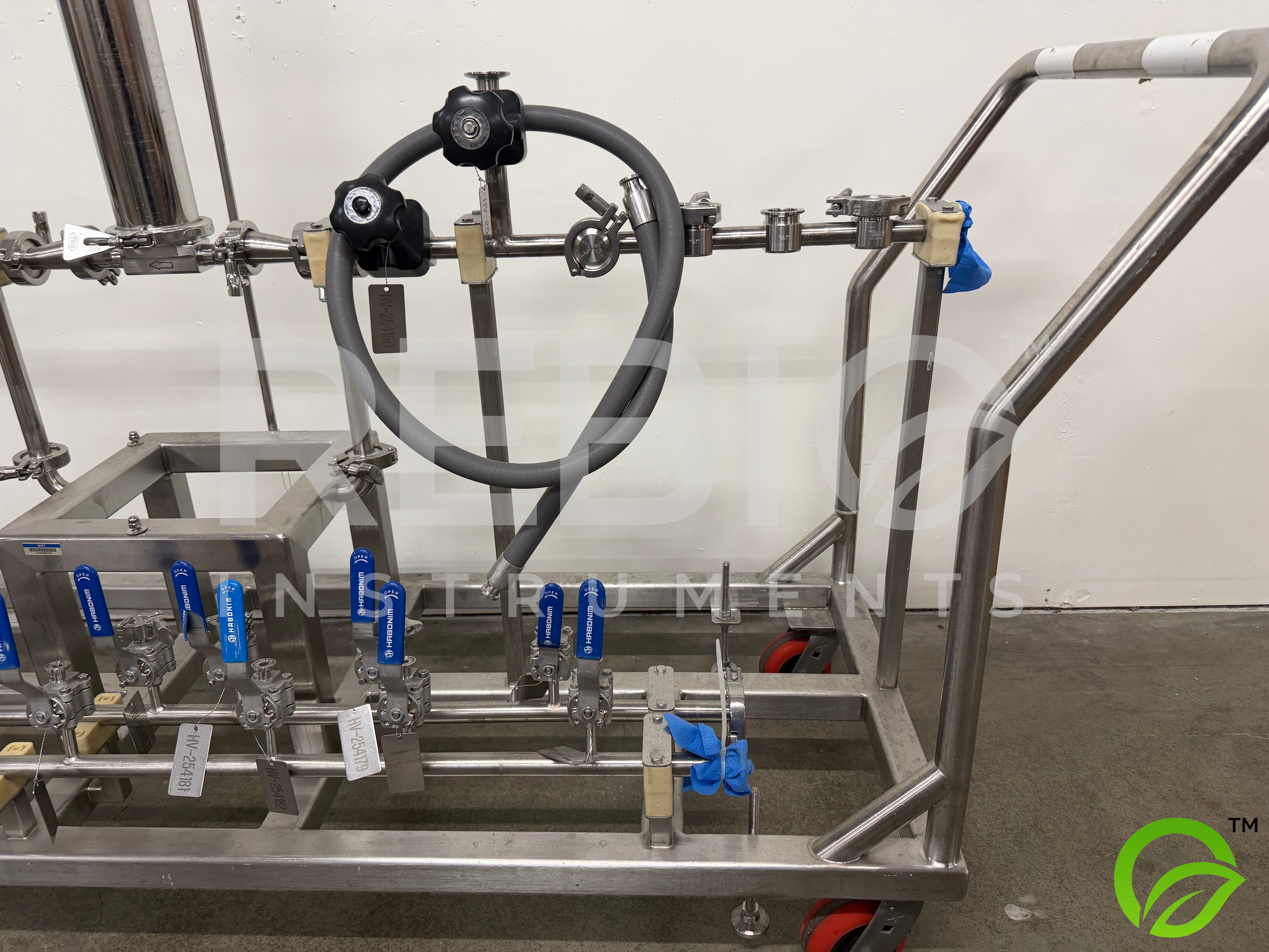 Used Kinetics / Pall Advanta Bioprocessing Filtration Skid VF-2540 | 316SS | Habonim High-Purity Ball Valve Manifold | Pall Advanta Filter Housing | Mobile Pharma Cart — GMP Ready