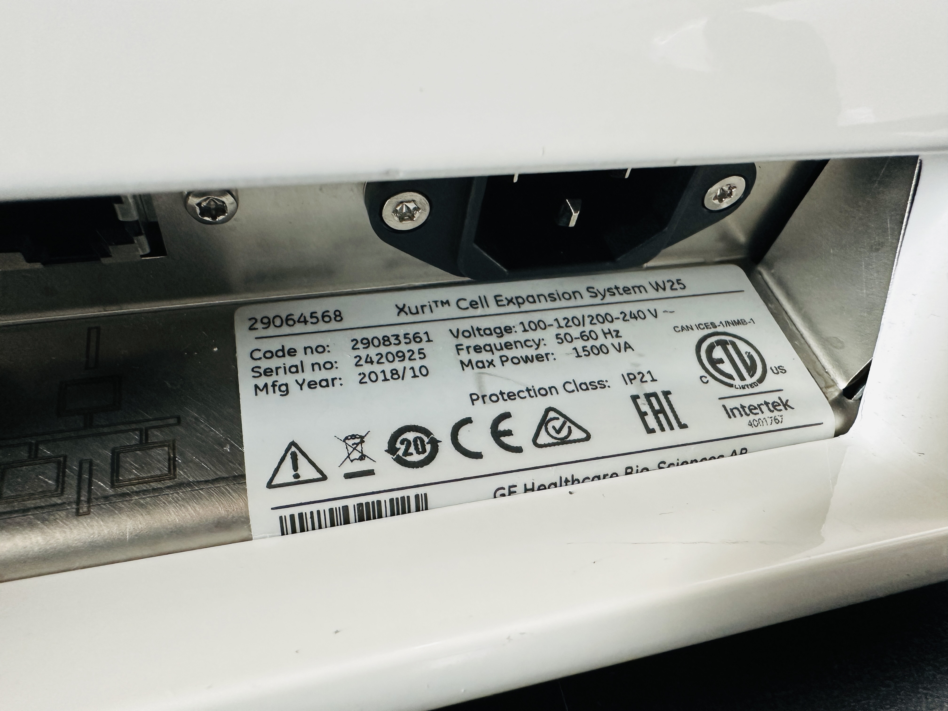 Used GE Xuri Cell Expansion System W25 with Pump and CBCU