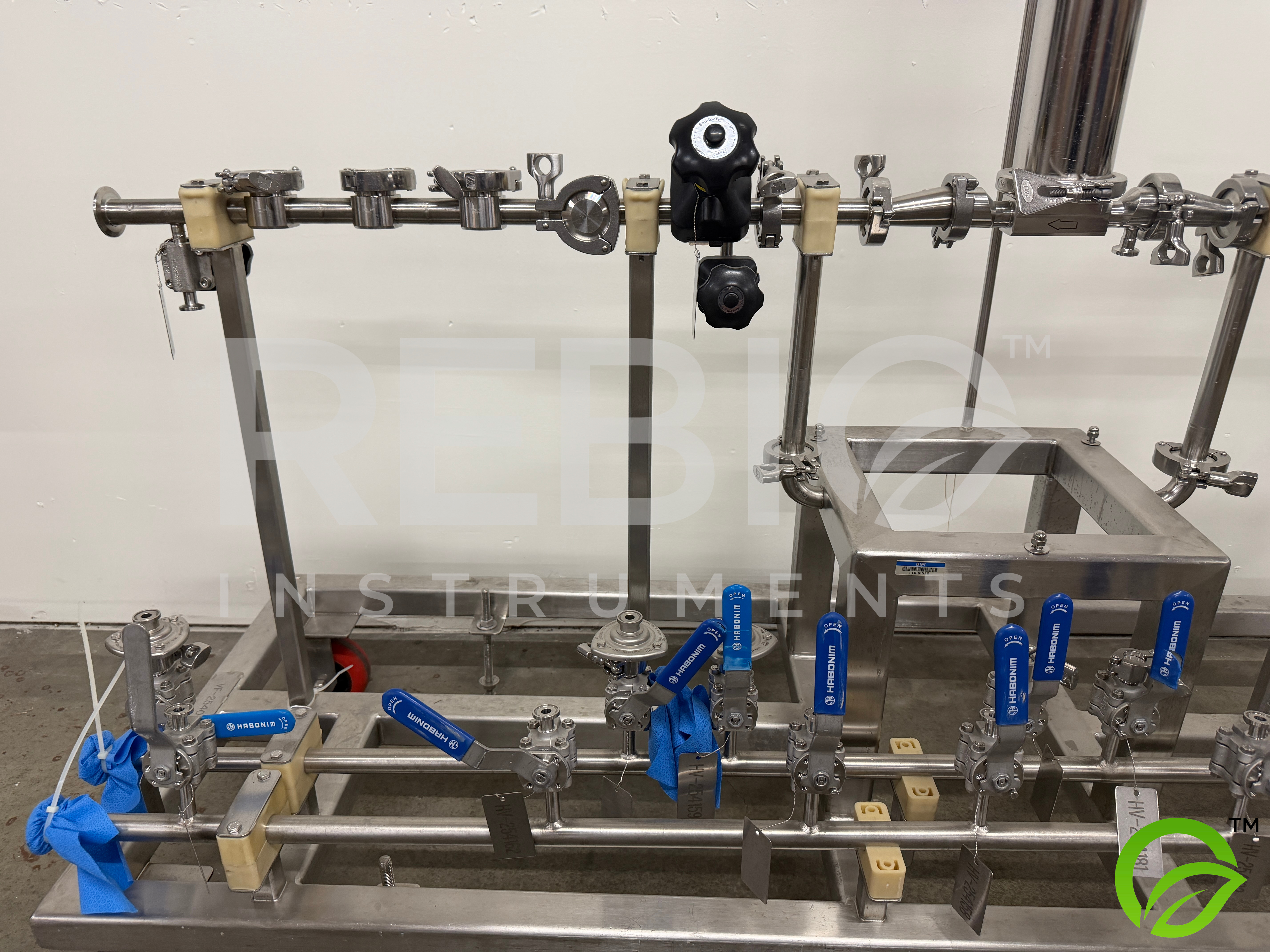 Used Kinetics / Pall Advanta Bioprocessing Filtration Skid VF-2540 | 316SS | Habonim High-Purity Ball Valve Manifold | Pall Advanta Filter Housing | Mobile Pharma Cart — GMP Ready