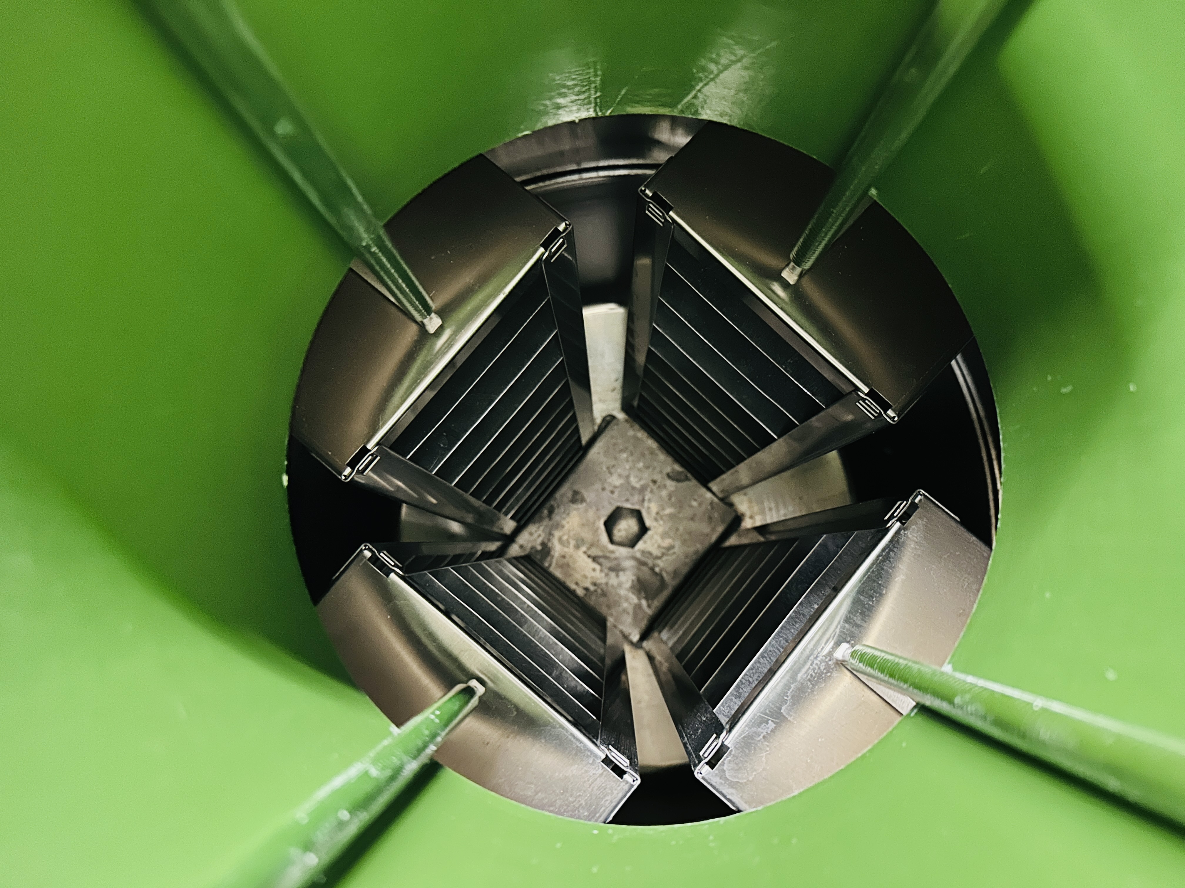 Used Thermo Scientific CY50935-70 Locator 4 Plus 121 Liters with Wheels