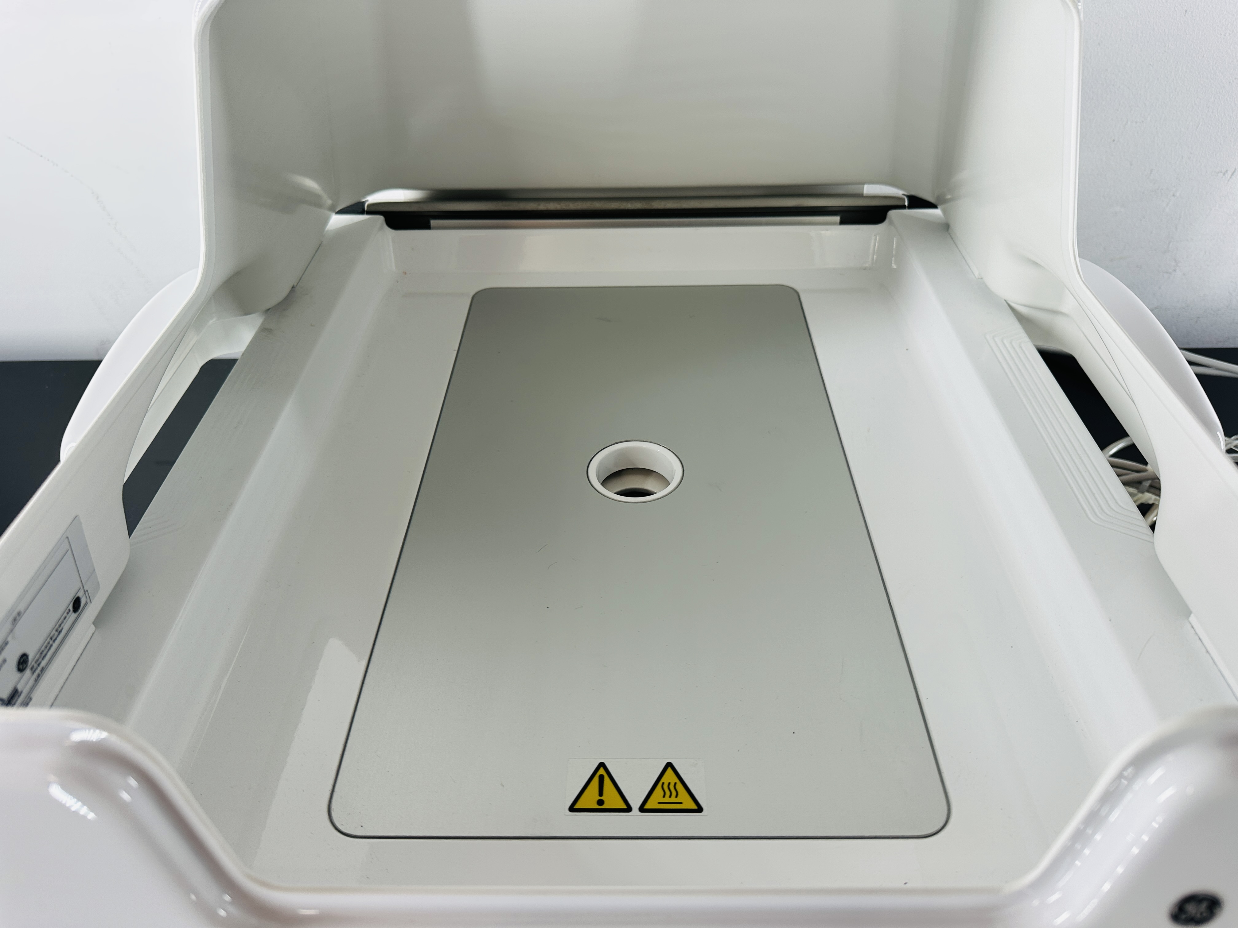 Used GE Xuri Cell Expansion System W25 with Pump and CBCU