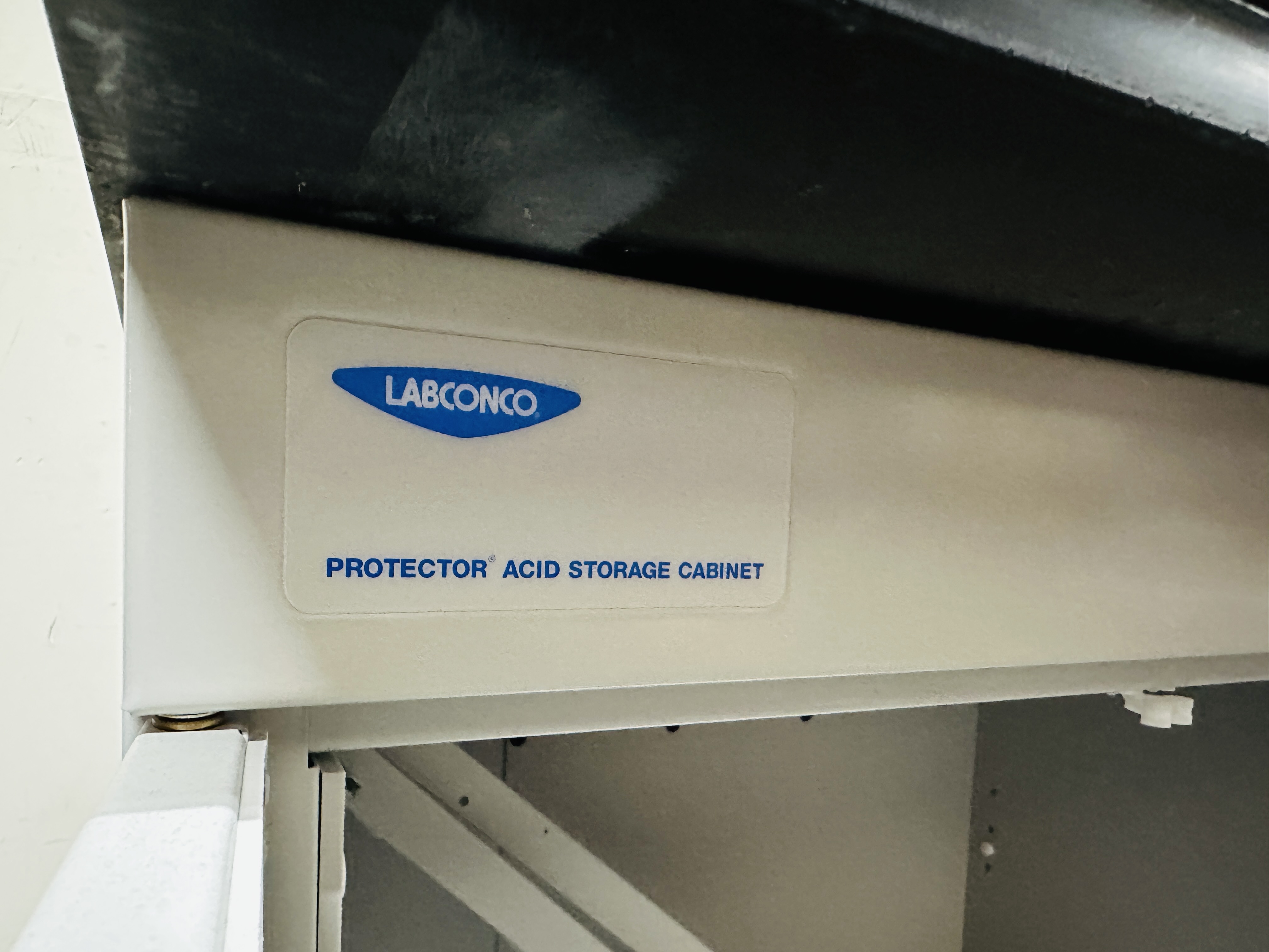 Used Labconco Protector Premier 6-Foot Laboratory Fume Hood 