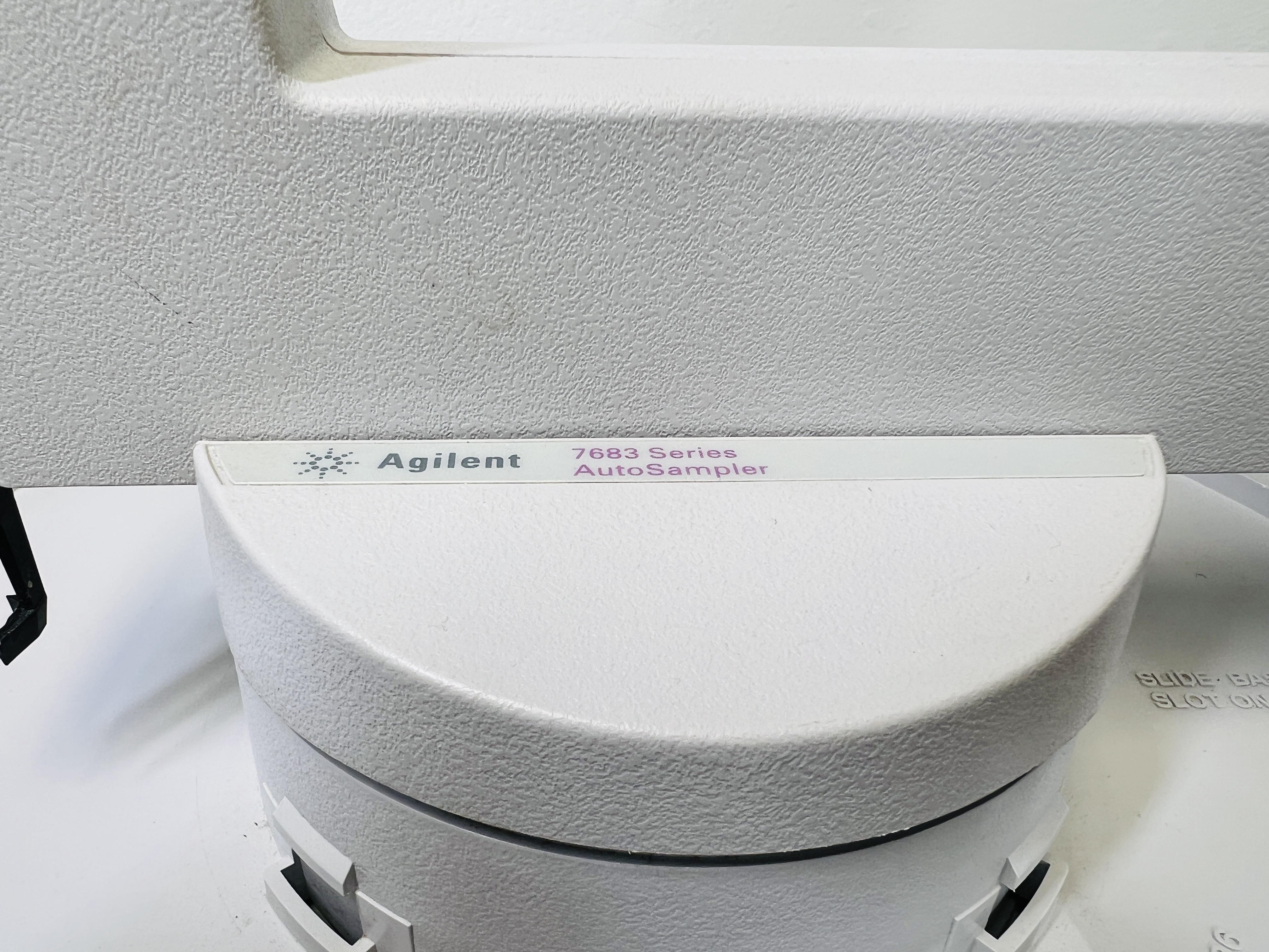 Used Agilent 6890N Gas Chromatograph (GC) with MassHunter Software 