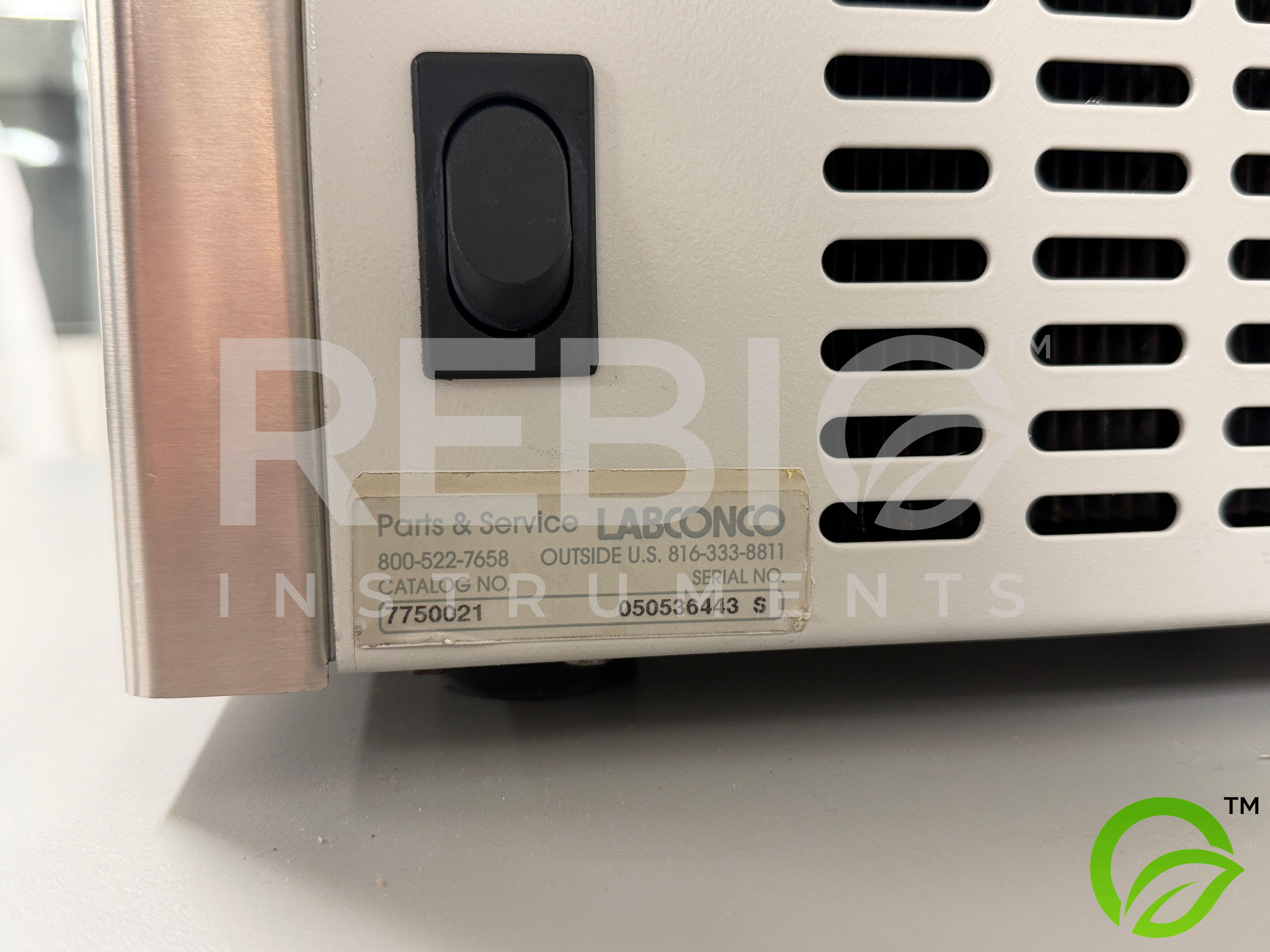 Used  Labconco FreeZone 4.5 7750021 Freeze-Dryer + Navac NRD 4 Vacuum Pump 