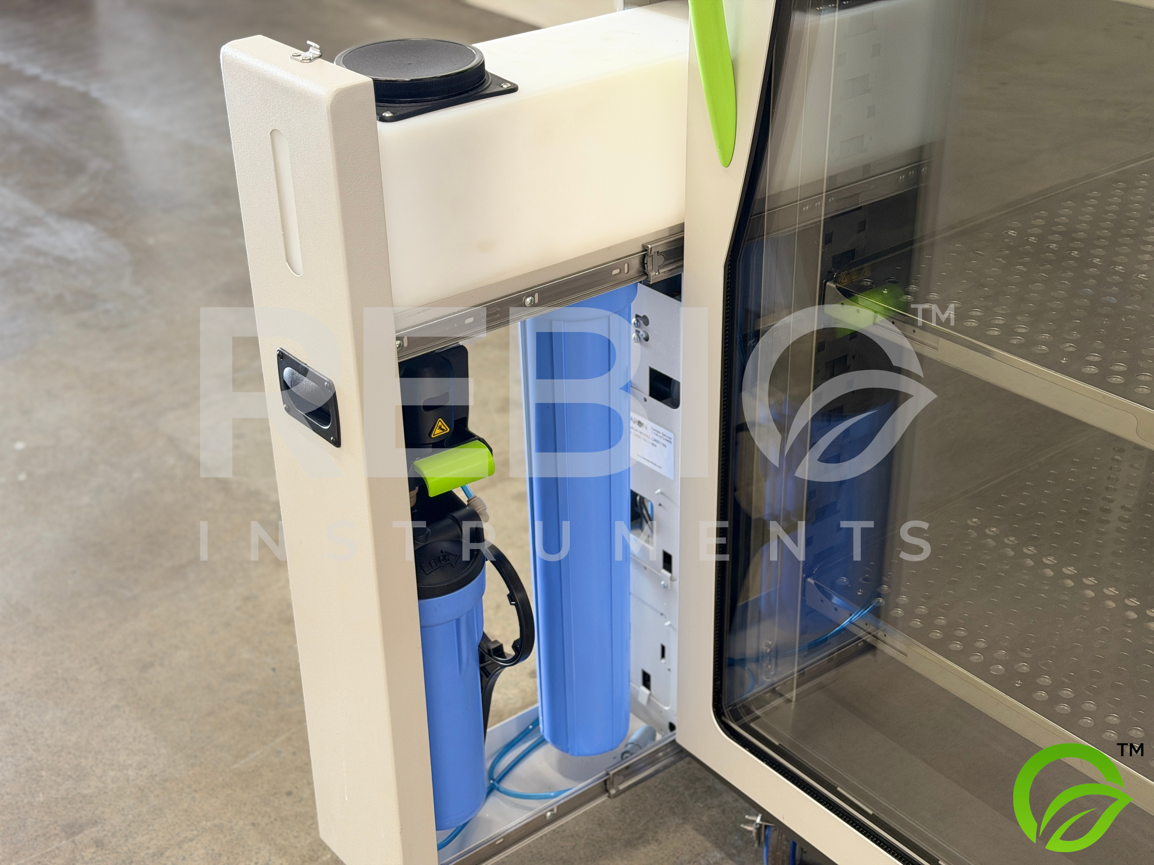 Used Caron 7400-33 Reach-In CO2 Incubator + Integrated Condensate Recirculating System