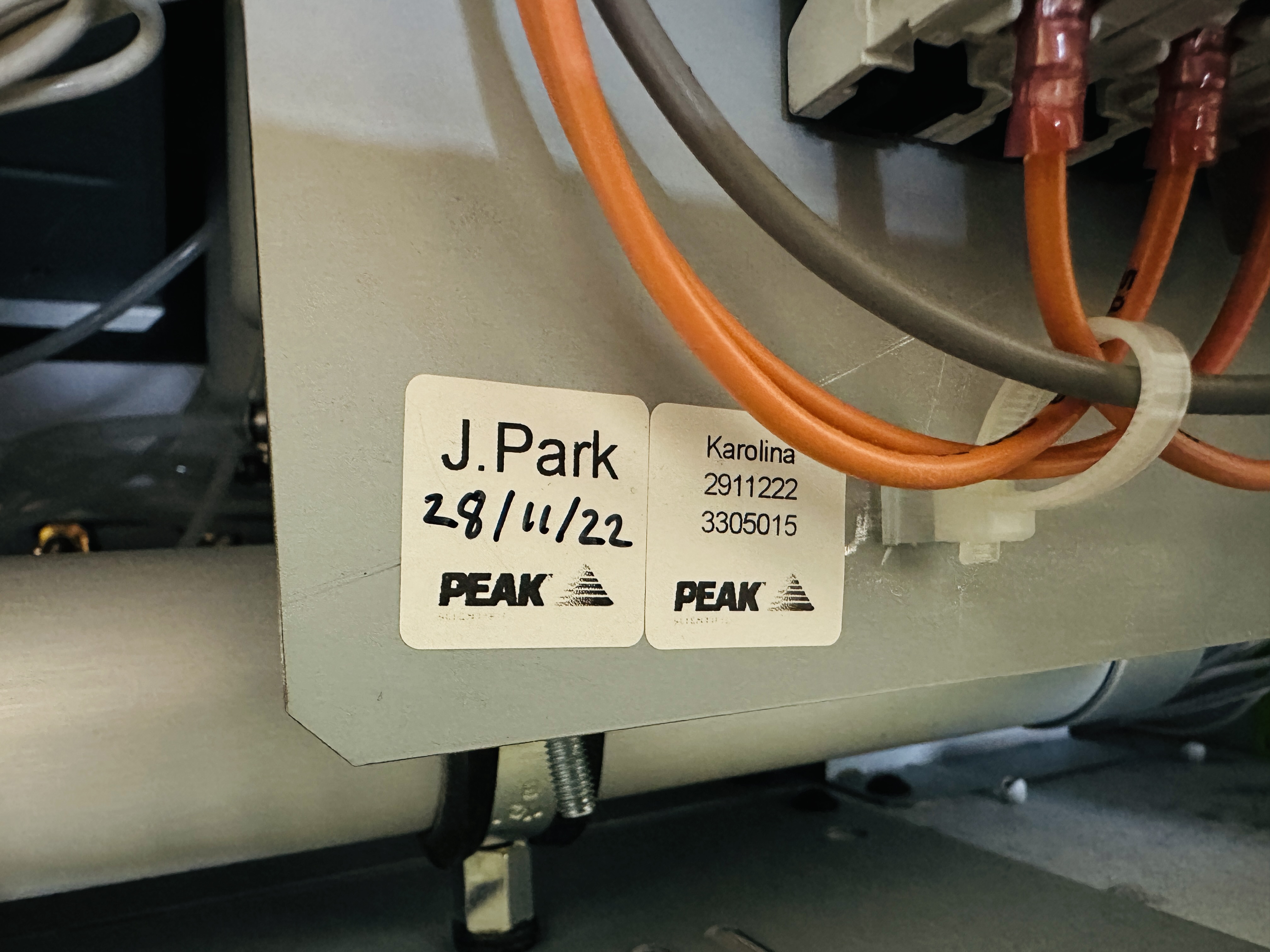Used PEAK Scientific Genius SQ 24 Compact Nitrogen Gas Generator