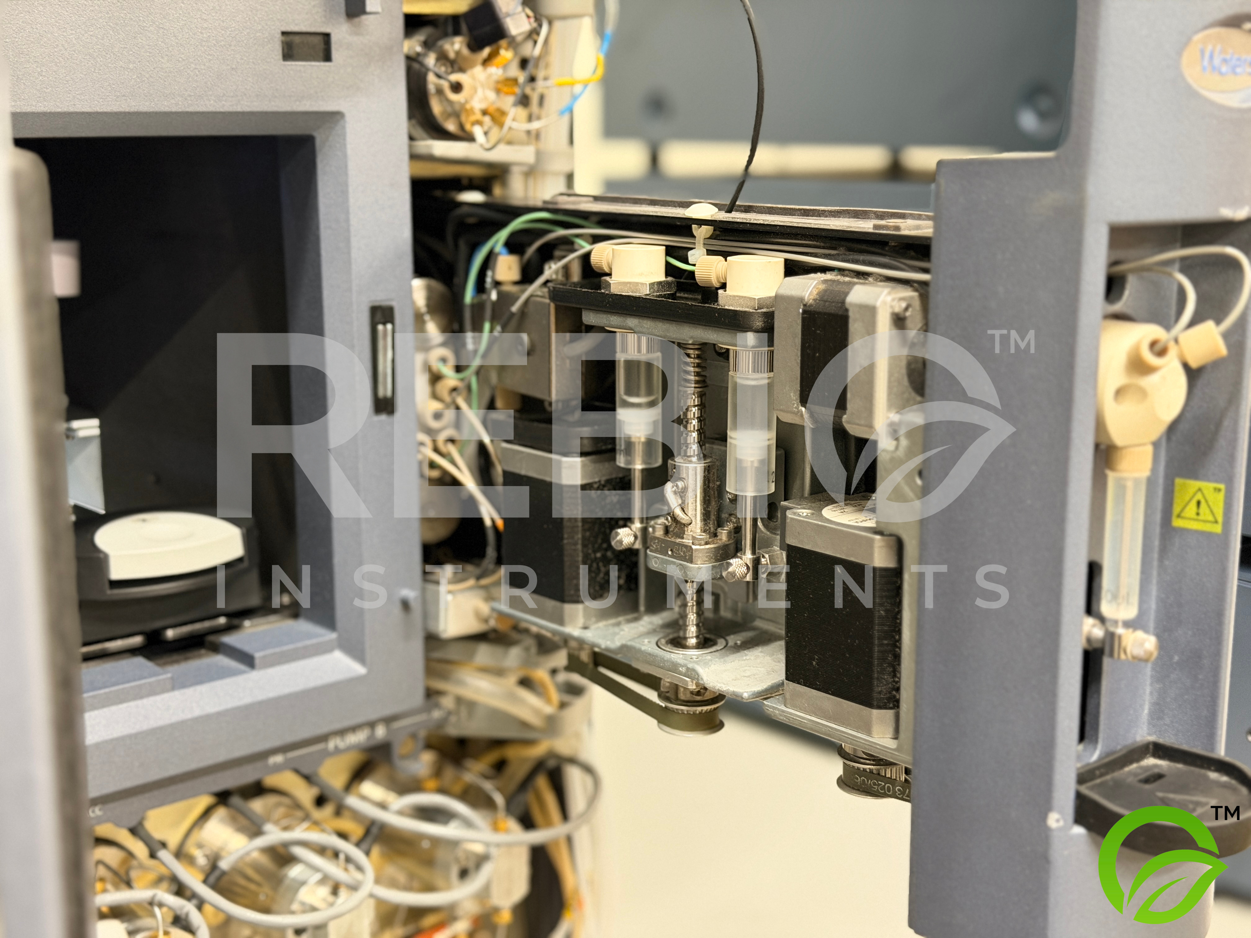 Used Waters ACQUITY with BSM + Sample Manager + TUV