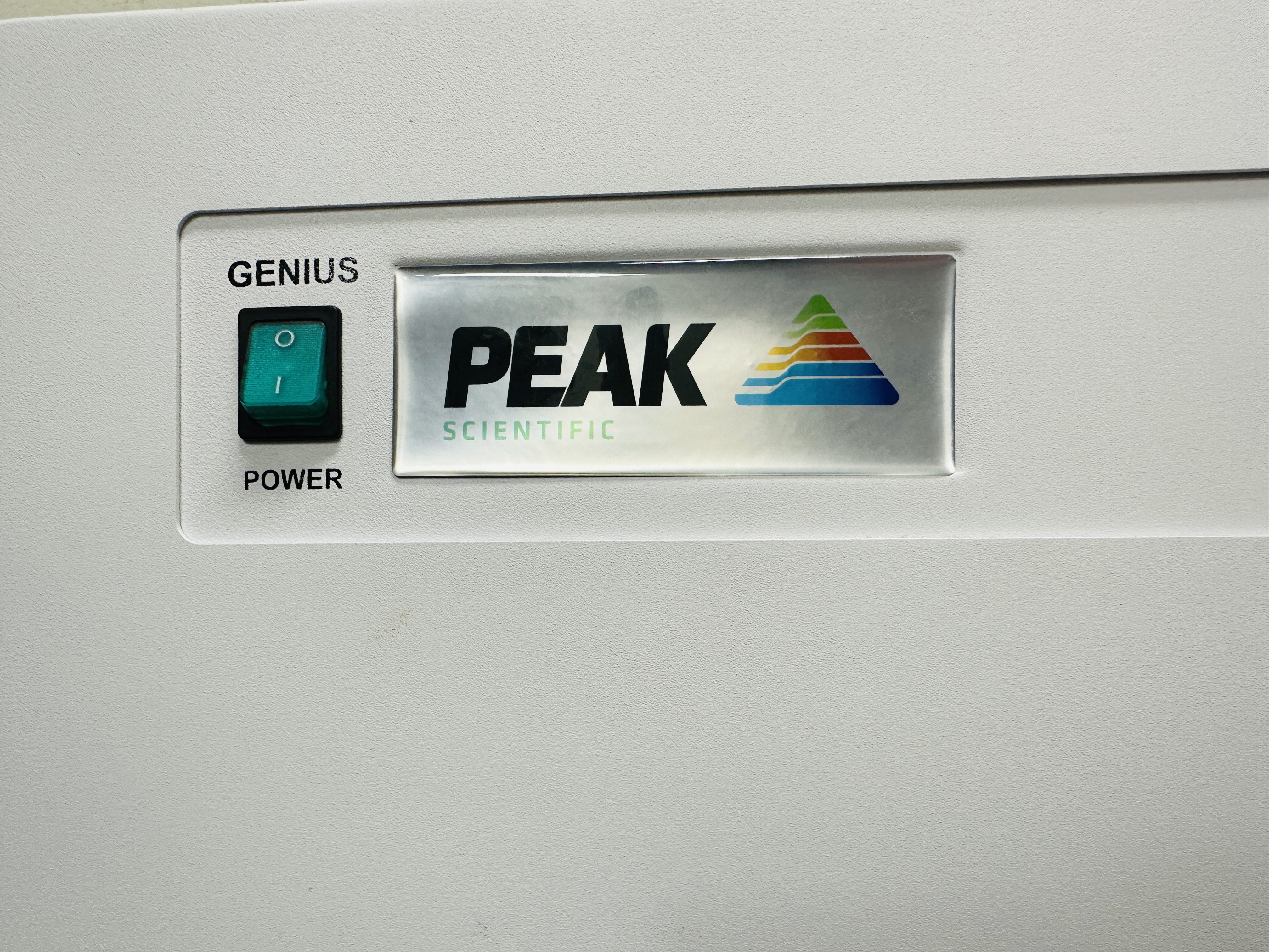 Used PEAK Scientific Genius SQ 24 Compact Nitrogen Gas Generator