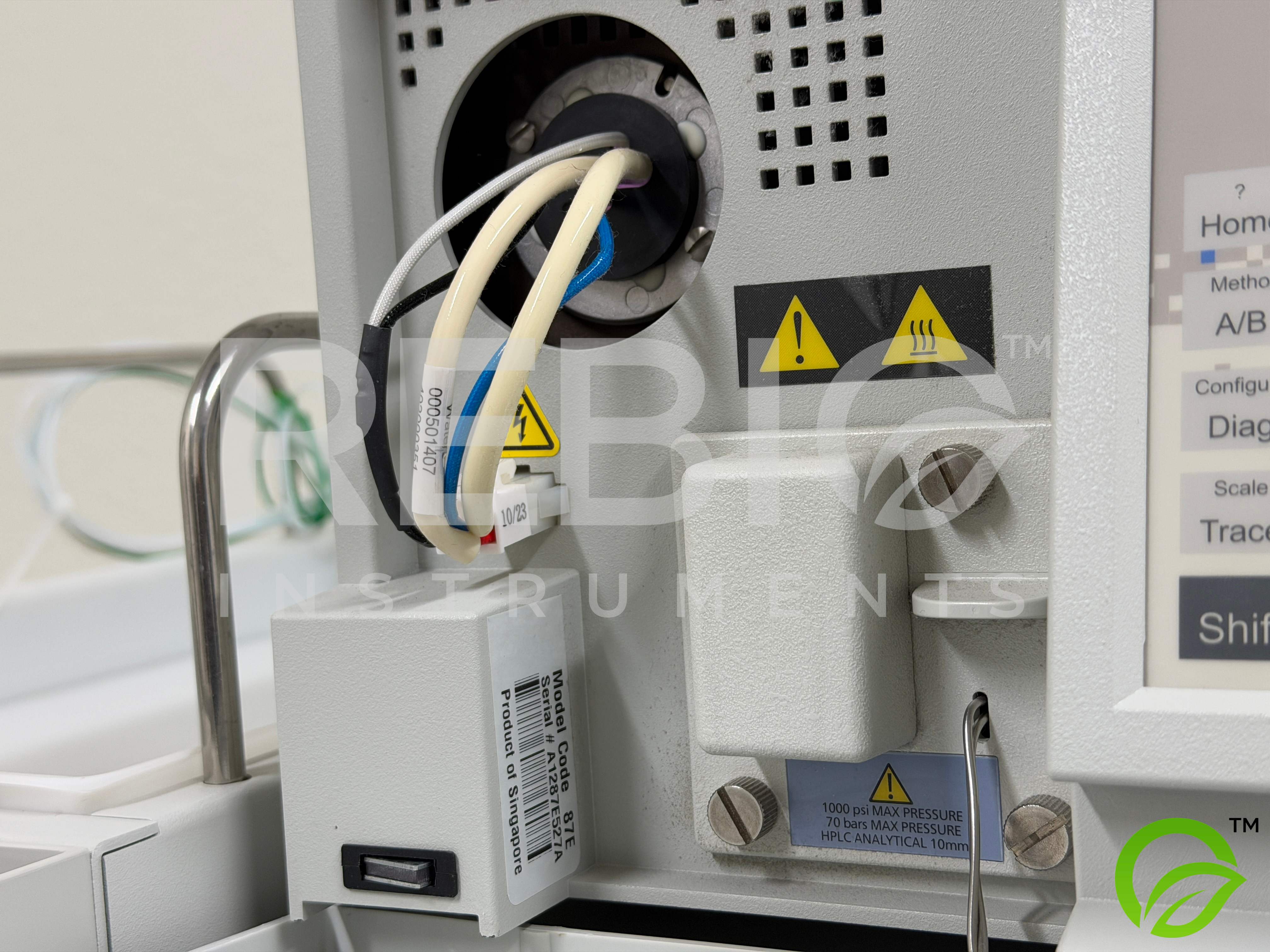 Used Waters Alliance e2695 Separation Module w/ 2489 UV/Vis Detector HPLC