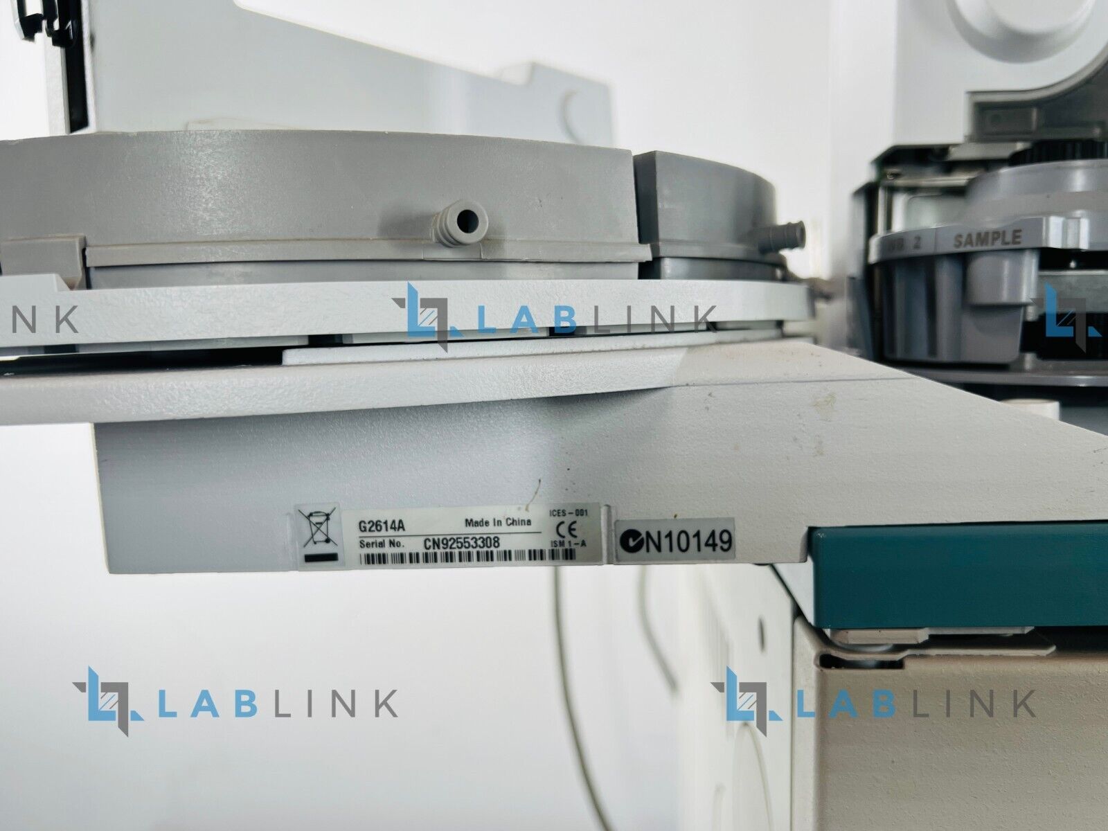 Used HP 6890 Gas Chromatograph G1530A GC System Agilent 7683B Injector + G2614A Tray