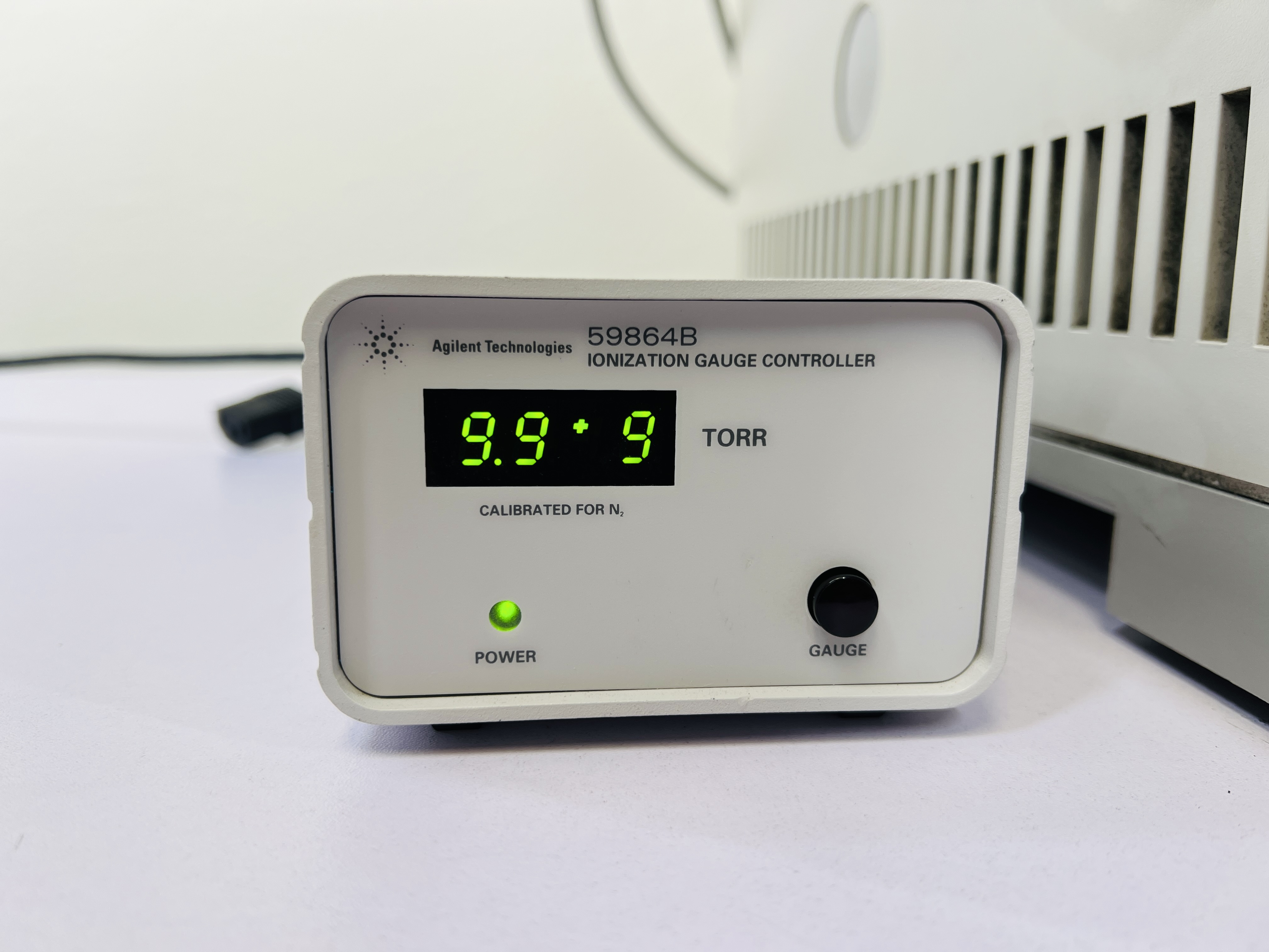 Used Agilent 6890N Gas Chromatograph (GC) with MassHunter Software 