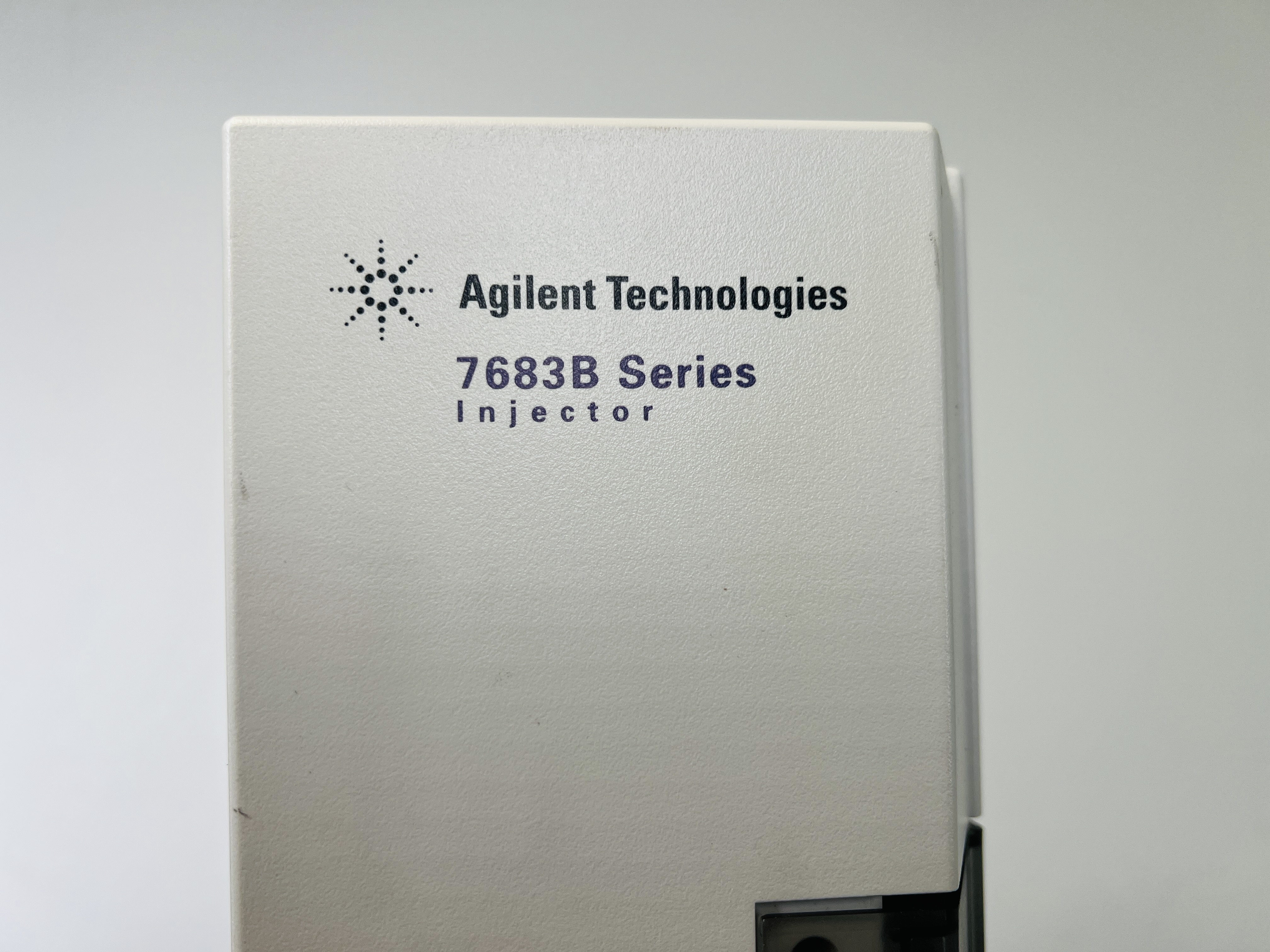 Used Agilent 6890N Gas Chromatograph (GC) with MassHunter Software 