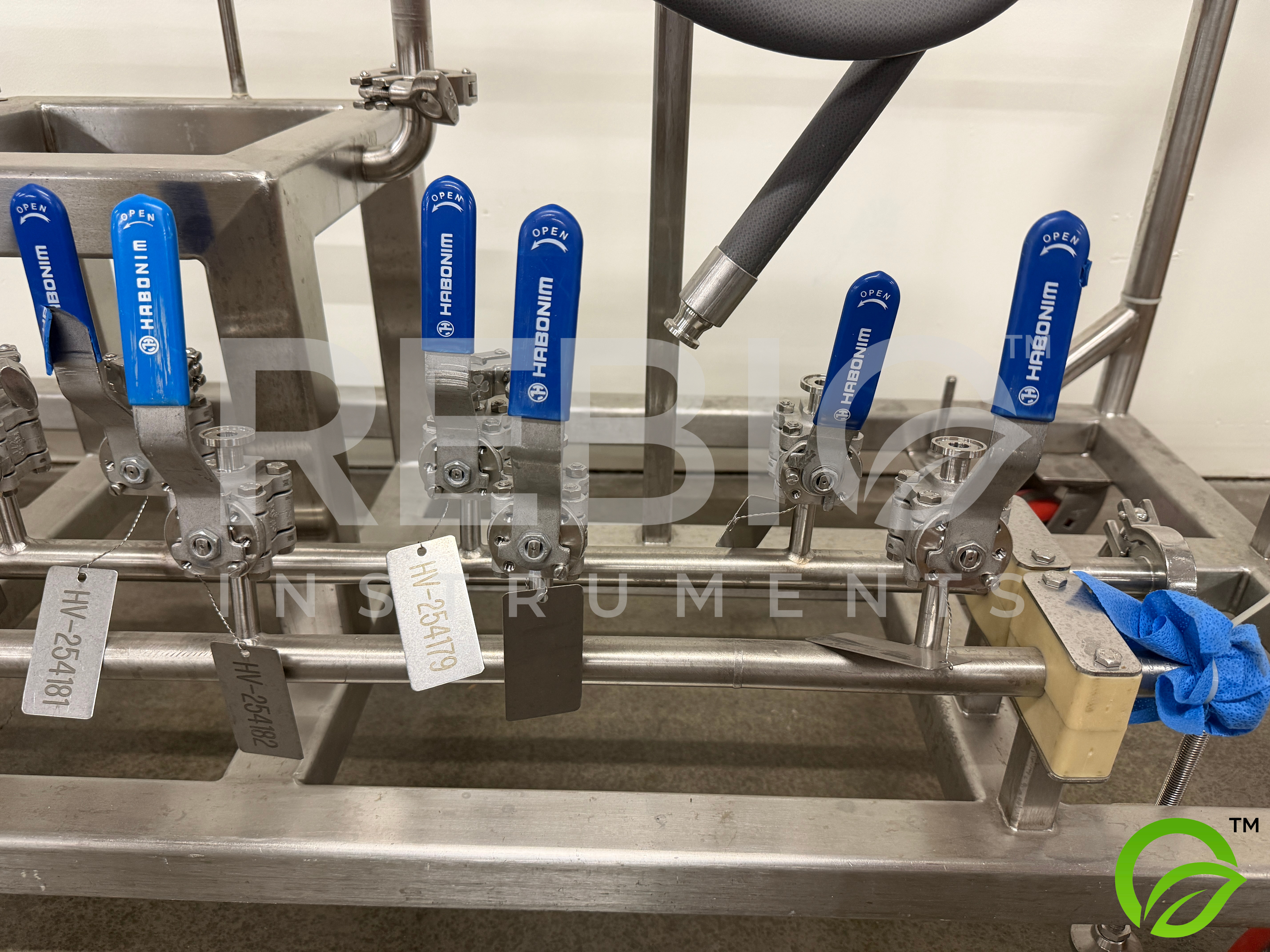 Used Kinetics / Pall Advanta Bioprocessing Filtration Skid VF-2540 | 316SS | Habonim High-Purity Ball Valve Manifold | Pall Advanta Filter Housing | Mobile Pharma Cart — GMP Ready
