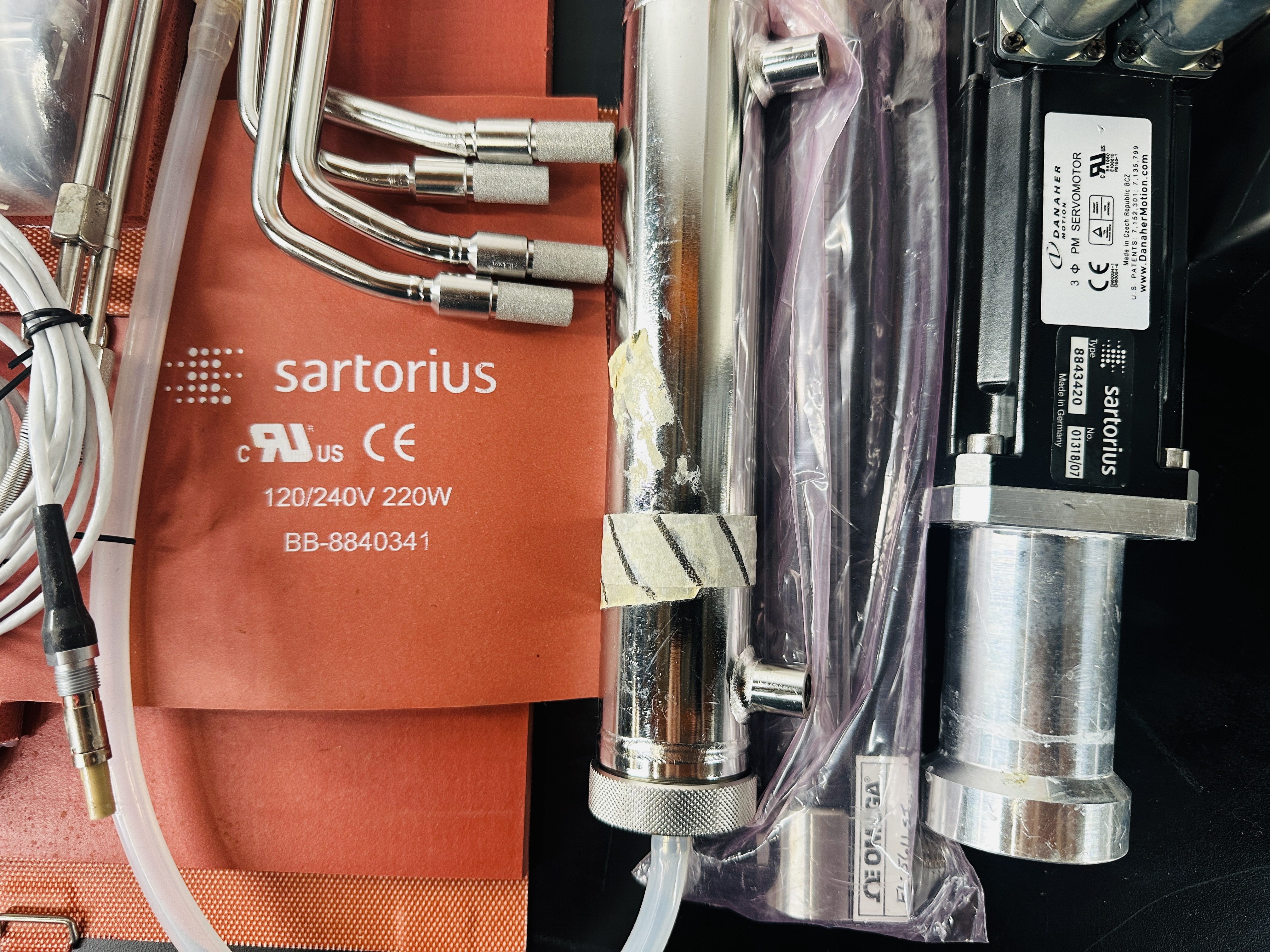 Used Sartorius Biostat B-Plus 8843415 Benchtop Bioreactor Controller with Accessories