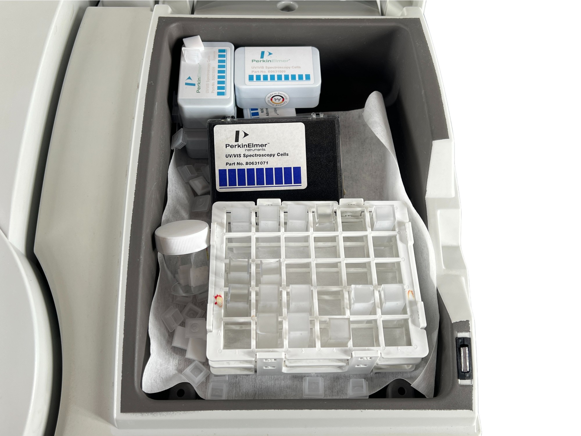 Used Thermo Scientific Evolution 300 UV-Vis Spectrophotometer EVO300 PC + UV Quartz Cells