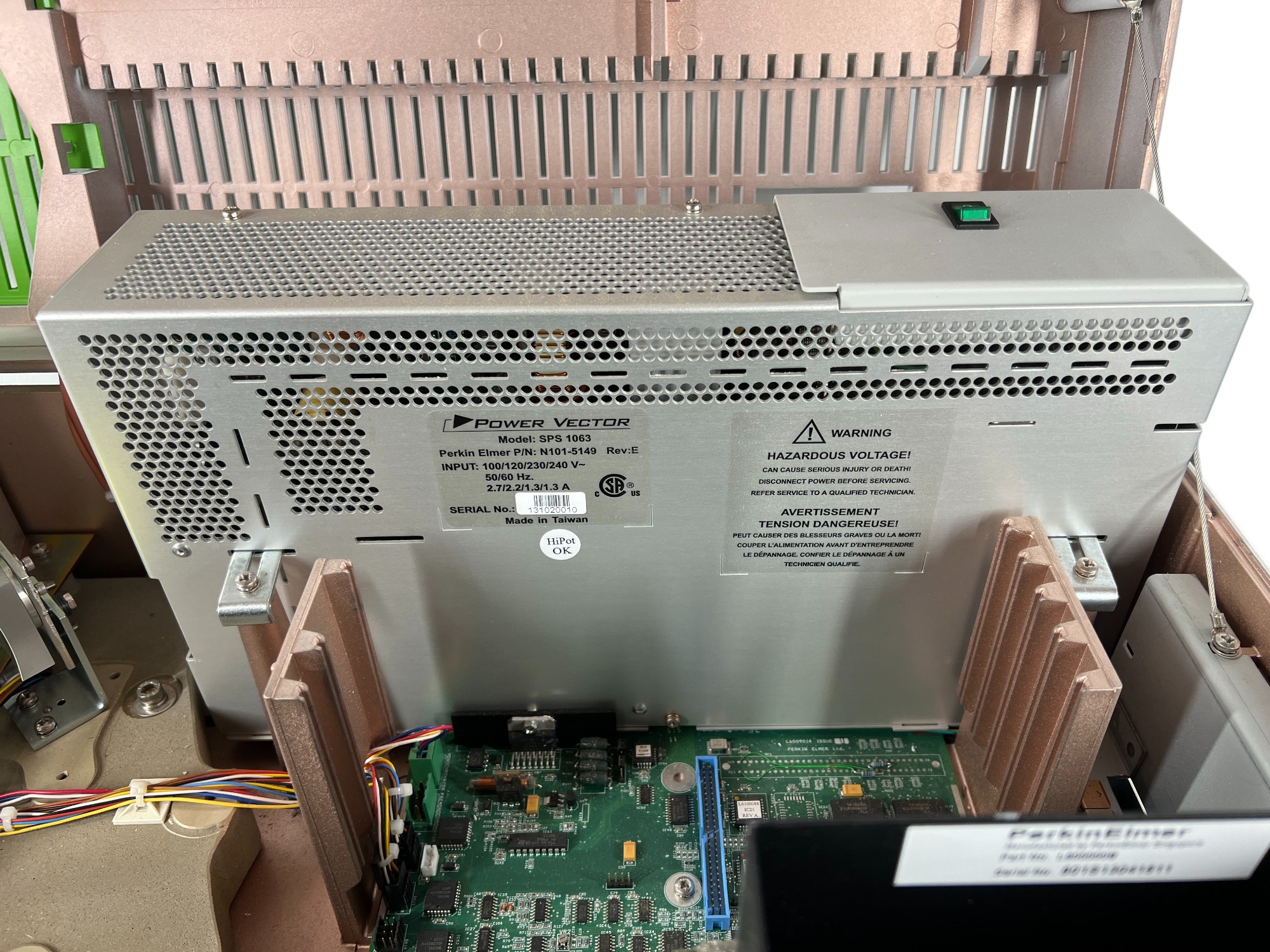 Used Perkin Elmer Lambda 25 UV/VIS Spectrometer