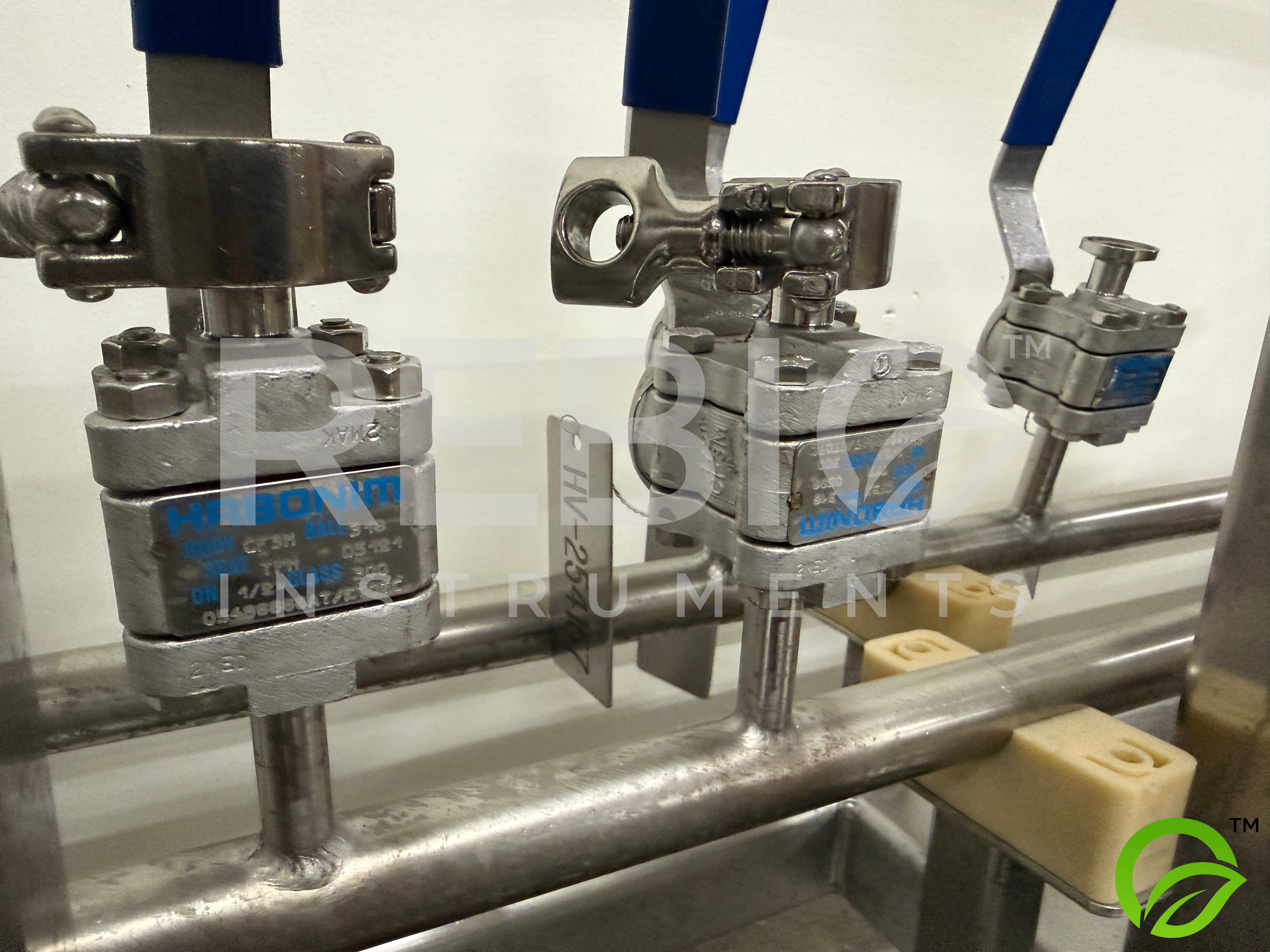 Used Kinetics / Pall Advanta Bioprocessing Filtration Skid VF-2540 | 316SS | Habonim High-Purity Ball Valve Manifold | Pall Advanta Filter Housing | Mobile Pharma Cart — GMP Ready