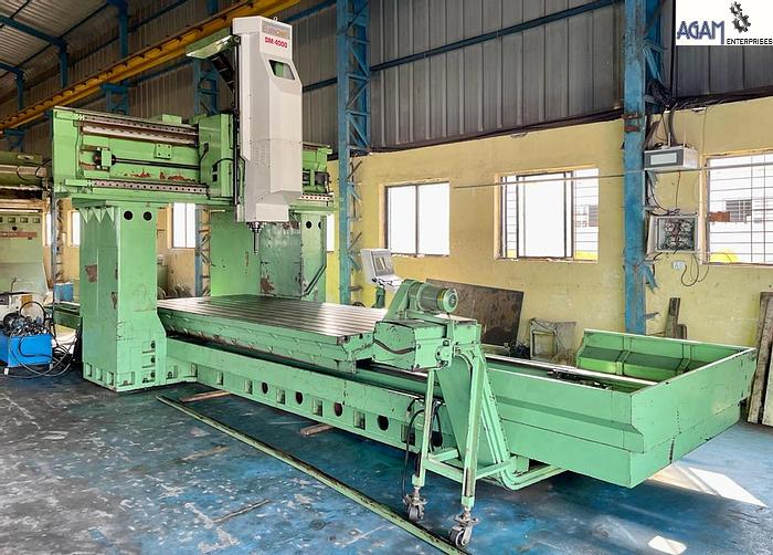 Used EUMACH DM 4000 VERTICAL MACHINING CENTER (DOUBLE COLUMN)