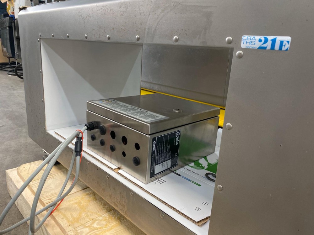 Used Ceia THS-21e metaldetector