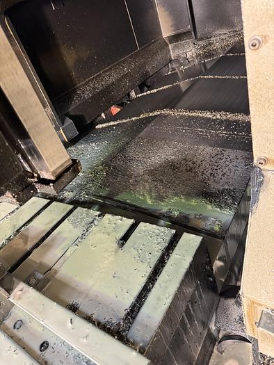 Used BRUGT VERTIKALT BEARBEJDNINGSCENTER FABR. MAZAK, MODEL FJV 60/80