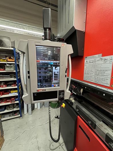 Used BRUGT CNC-KANTPRESSE FABR. AMADA, MODEL HFE 1303