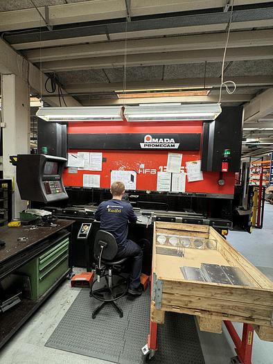 Used BRUGT CNC-KANTPRESSE FABR. AMADA, MODEL HFBO 125/30